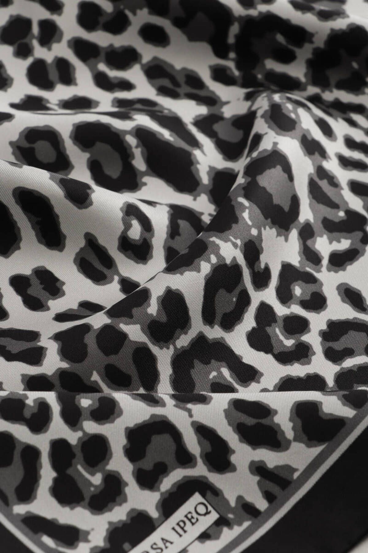 Bursa İpek-Smoked Leopard Pattern Twill Silk Scarf 3