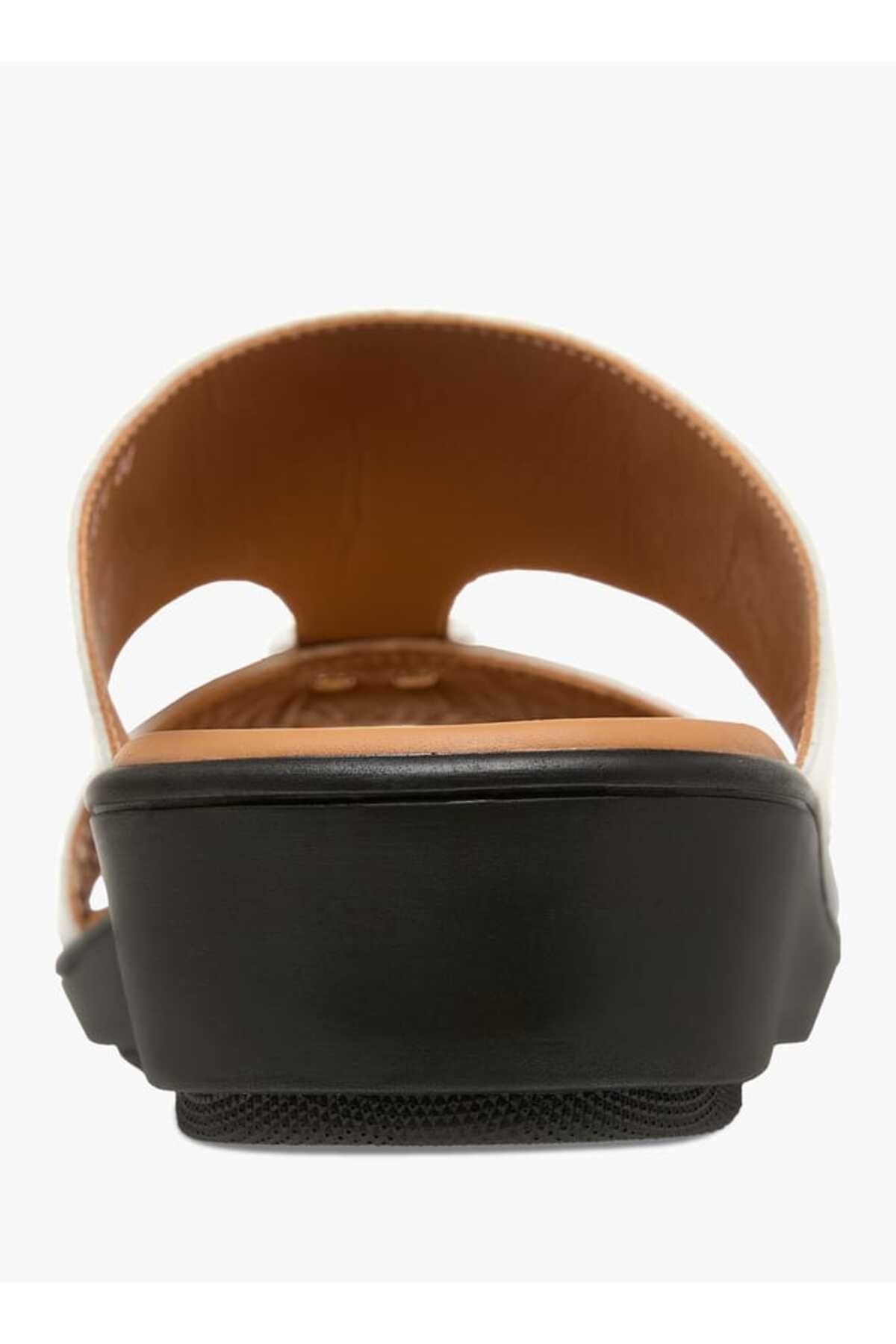 LBL by Shoexpress-LBL by Shoexpress Textured Slip-On Arabic Sandals 4