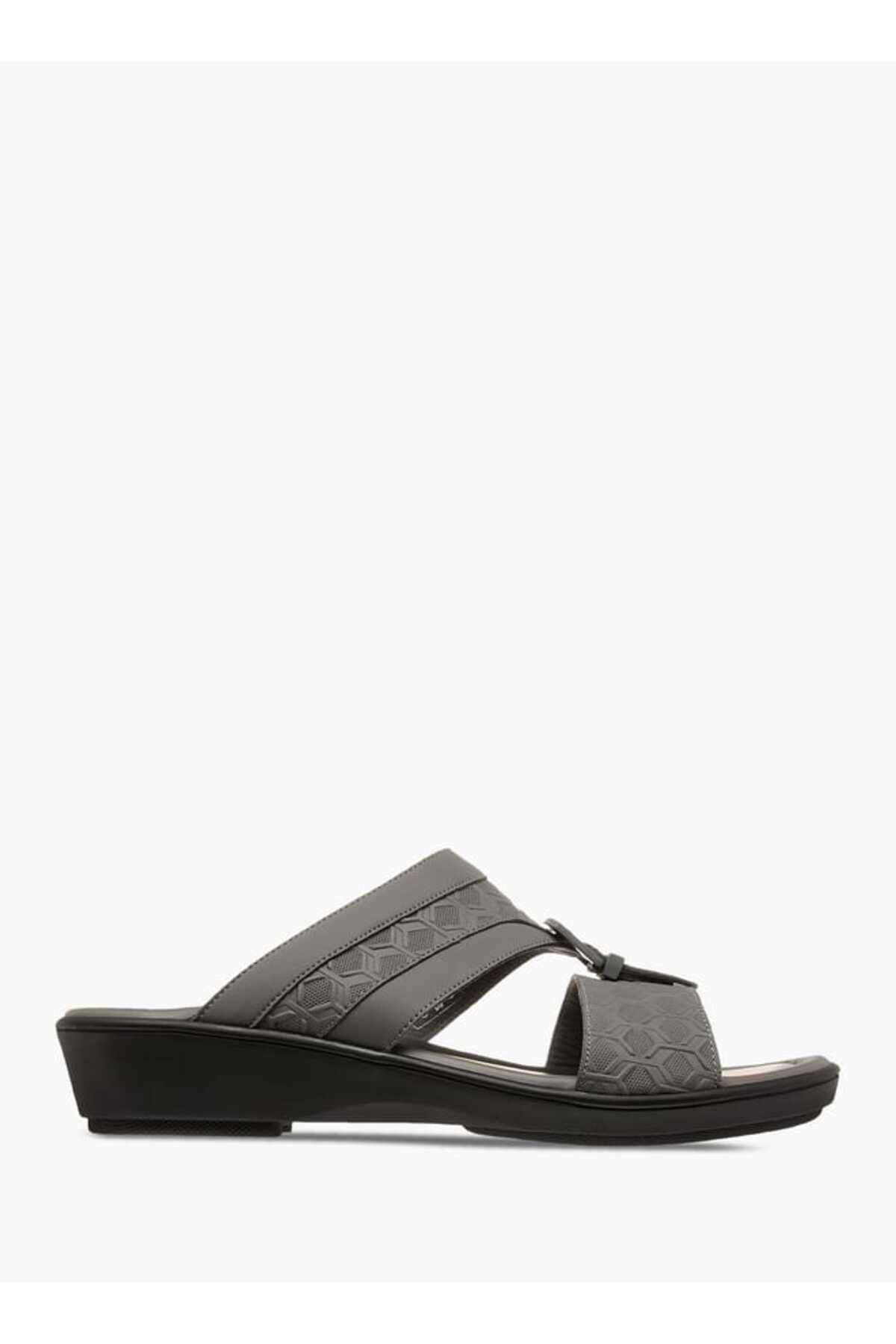 LBL by Shoexpress-LBL by Shoexpress Textured Slip-On Arabic Sandals with Buckle Detail 2
