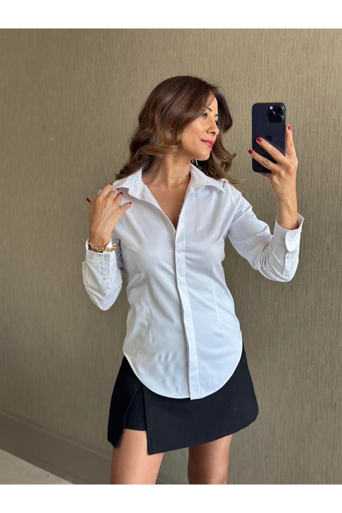 Forlady Butik Beyaz Karol Gizli Patlı Slim Fit Kadın Gömlek
