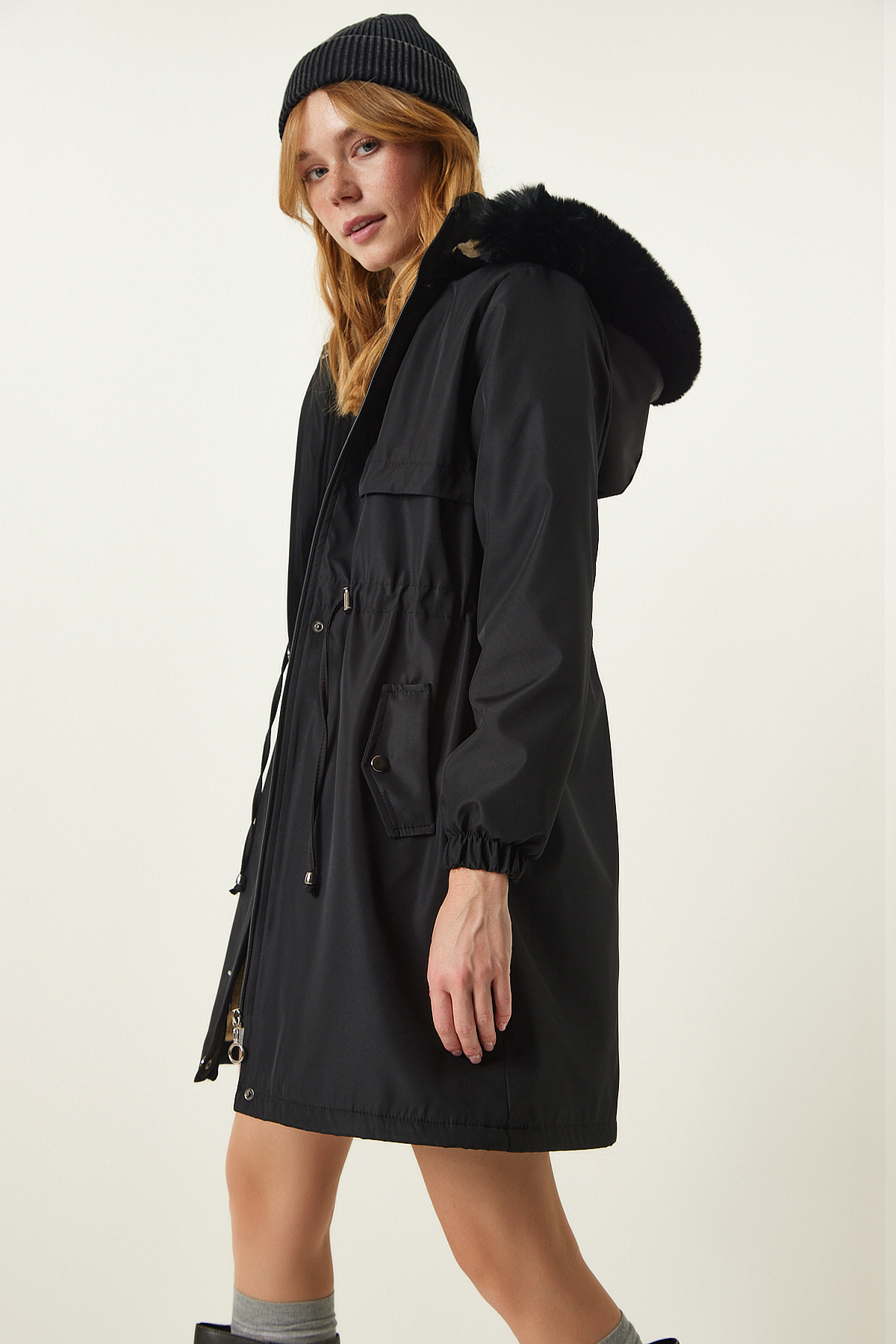 Lovelyİstanbul  Kapüşonlu Kürklü Kaban SİYAH LDD0038 - Görsel 3