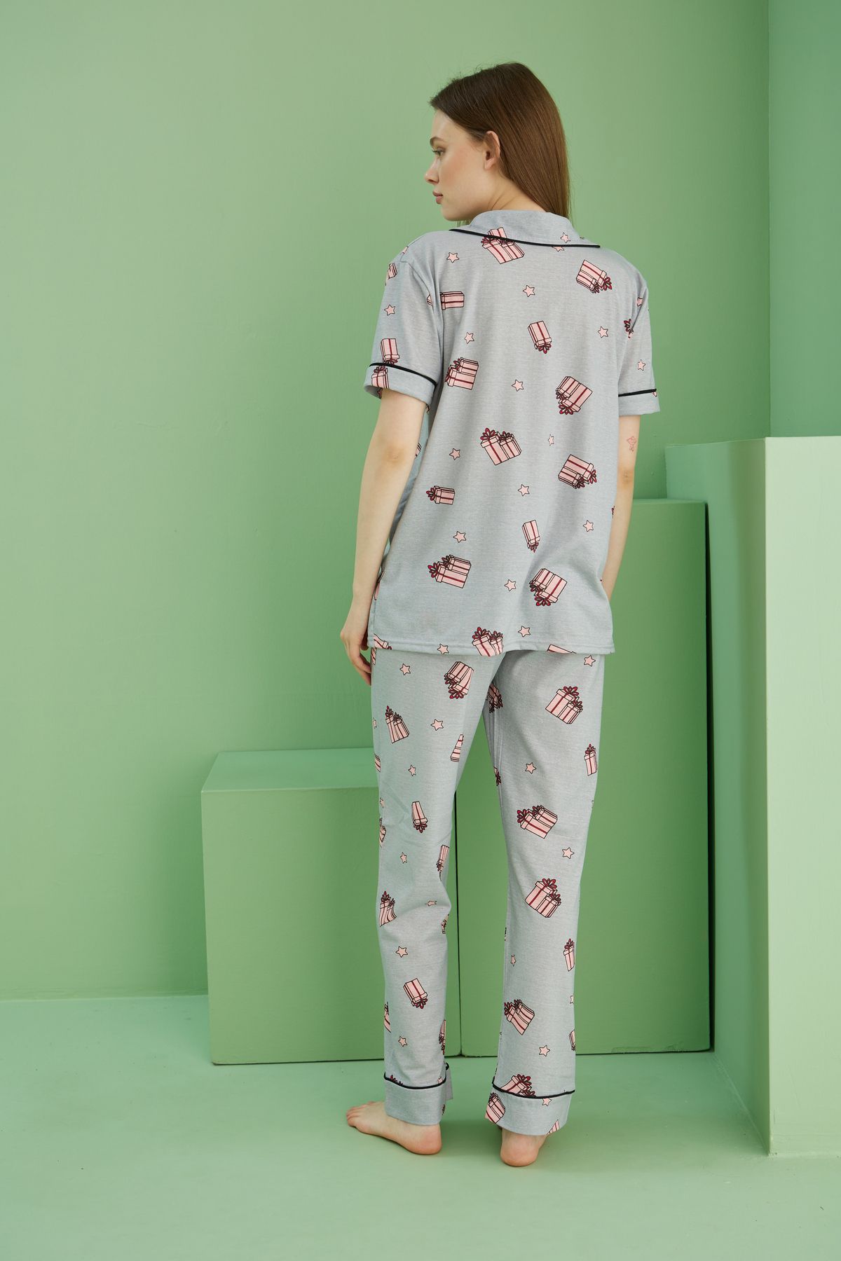 Siyah İnci-Gray Gift Box Print Short Sleeve Button Ribbed Pajamas Suit7817 4