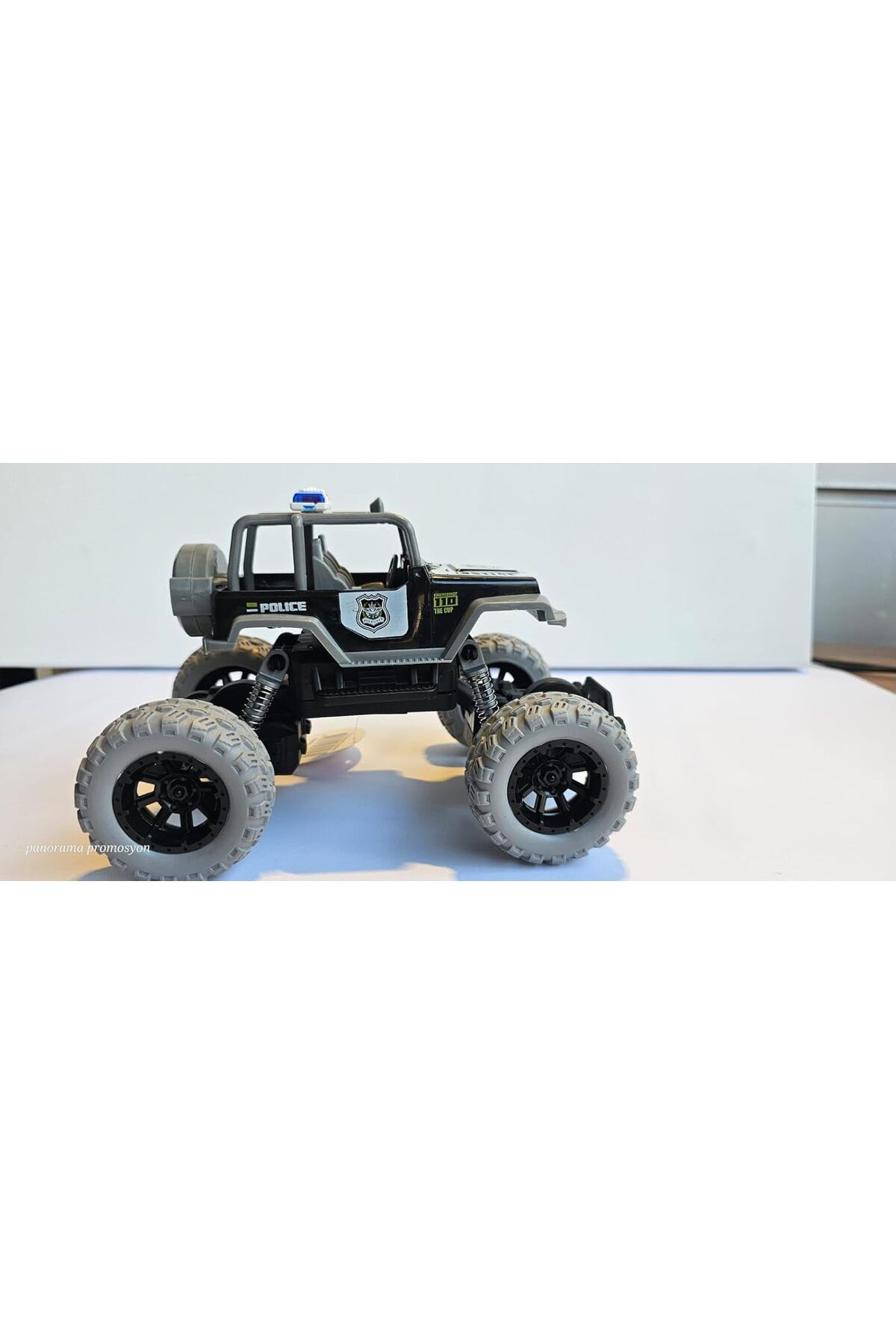STOREMAX Oyuncak Sürtmeli Jeep 4x4