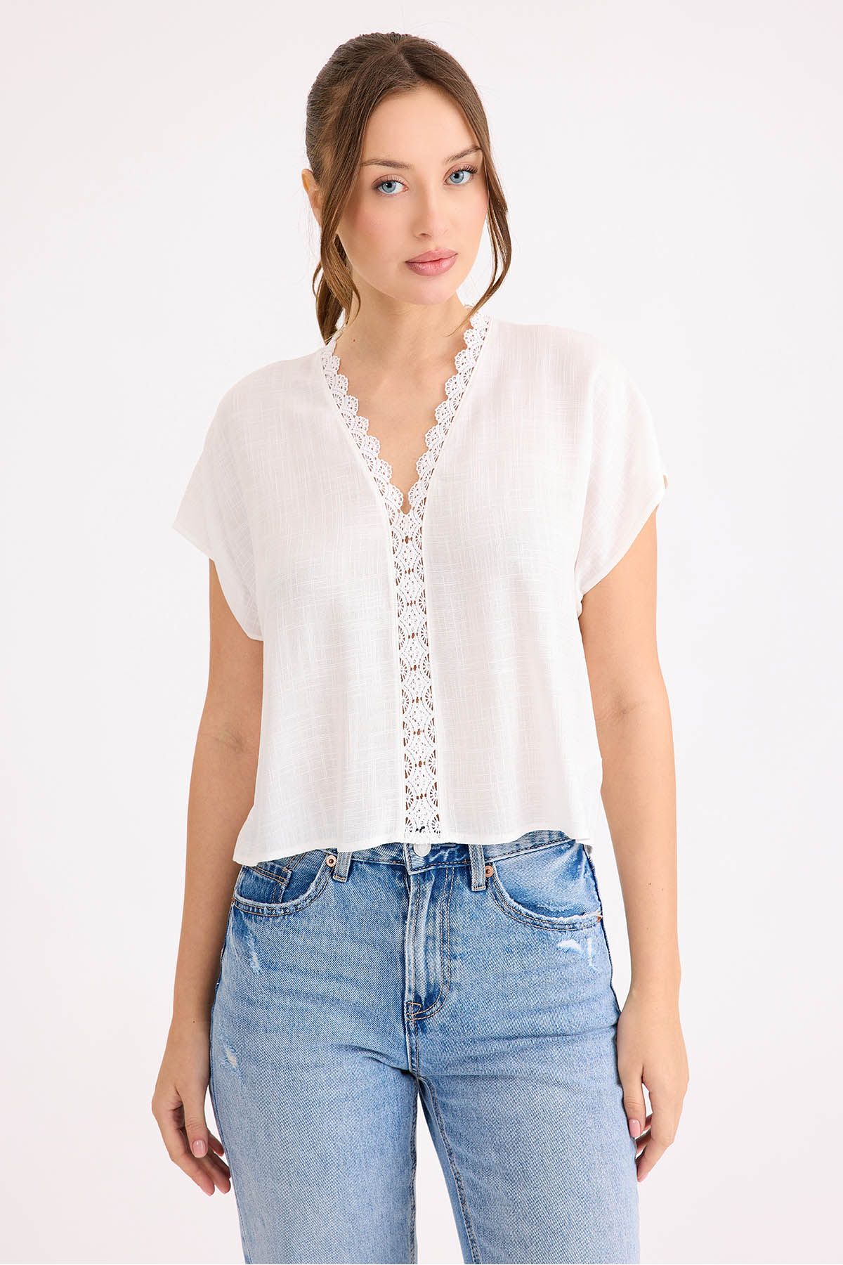 Vitrin-V-Neck Laced Short Sleeve Linen Blouse 6