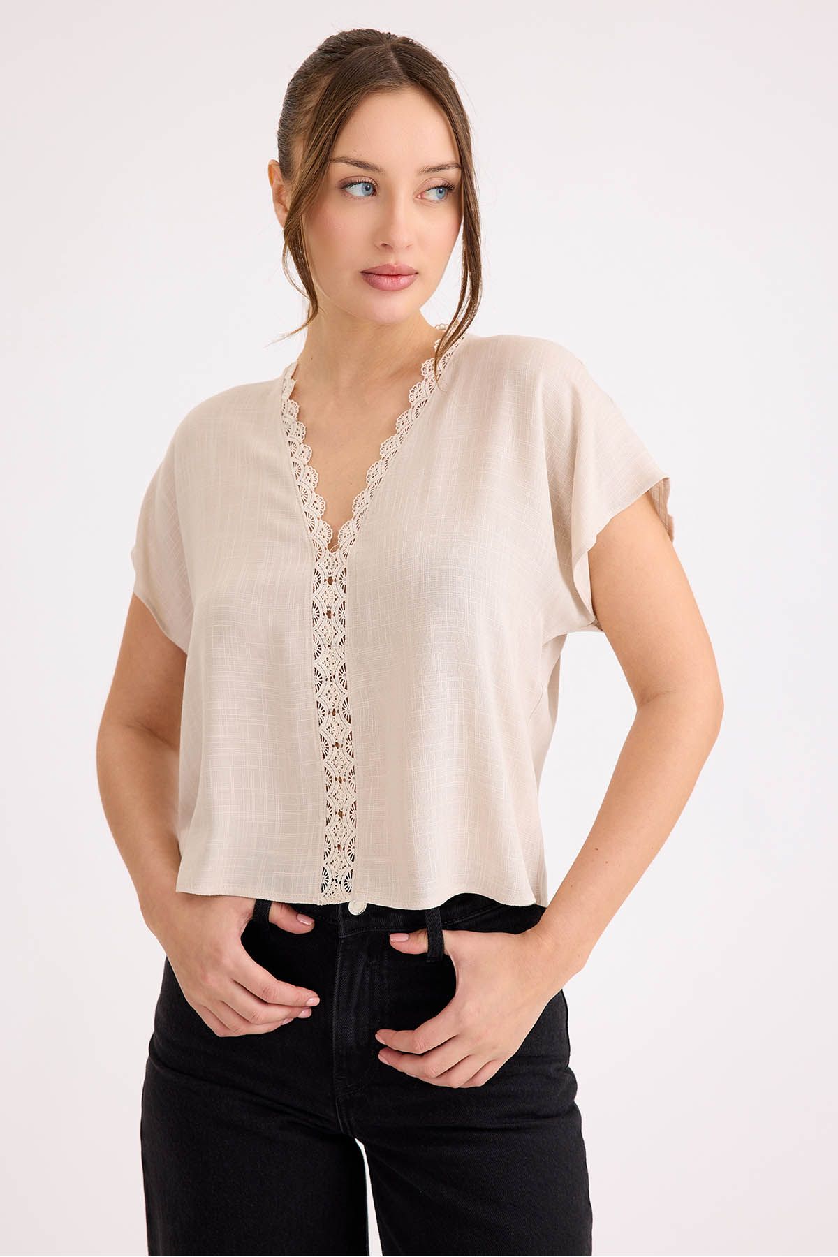 Vitrin-V-Neck Laced Short Sleeve Linen Blouse 1