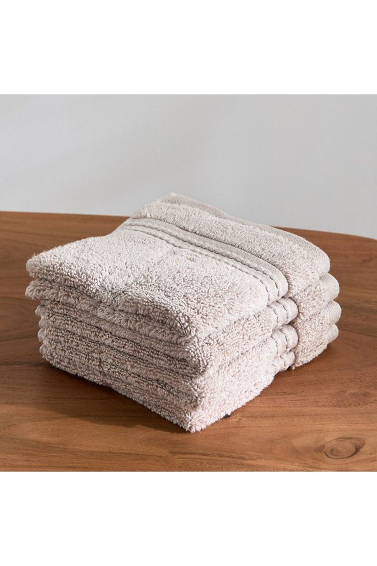 Home Box مجموعة مناشف الوجه المكونة من 4 قطع من Cloud Soft Serene Zero Twist مقاس 30 × 30 سم