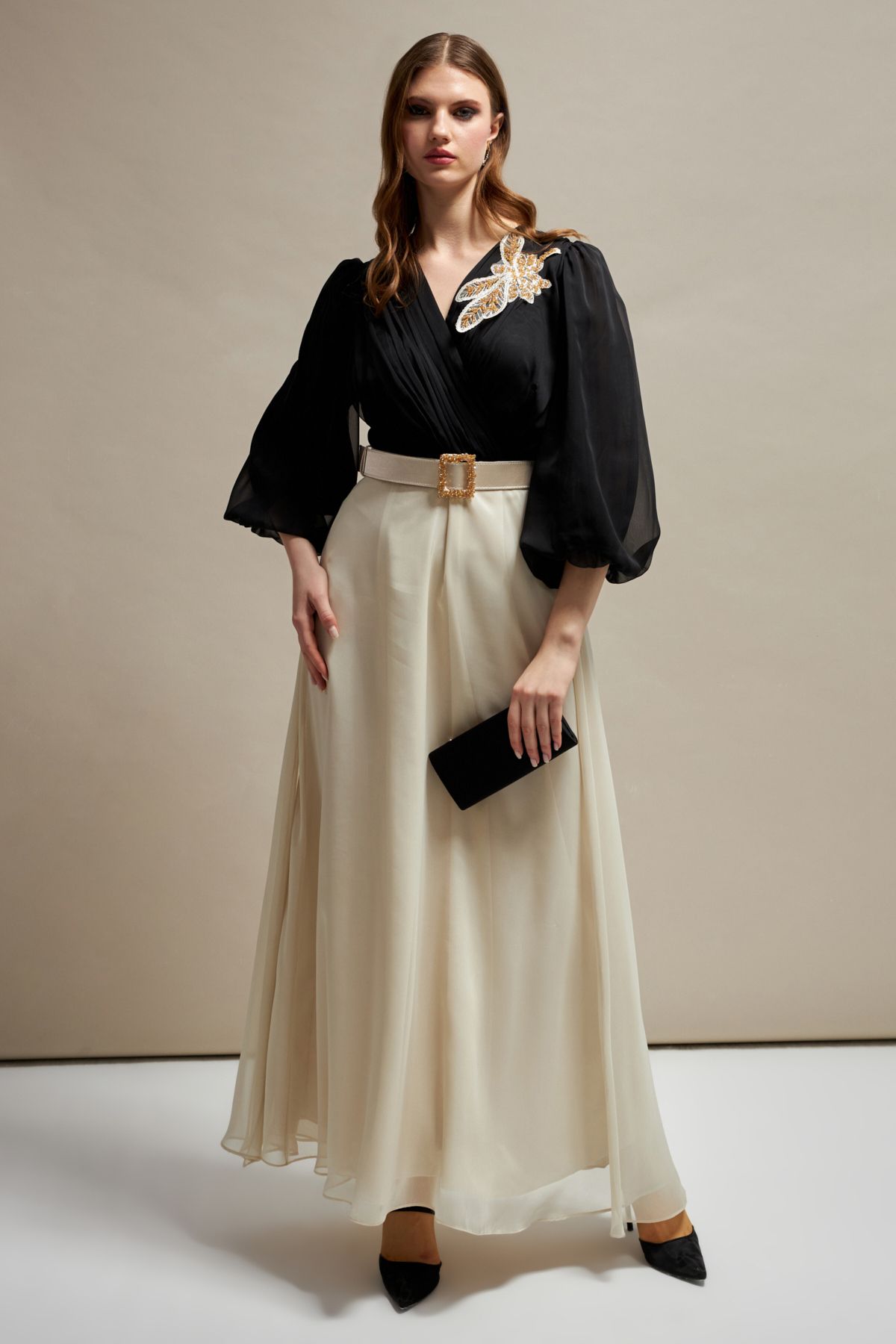 İnce-Double Breasted Neckline Embroidery Detail Long Plus Size Chiffon Evening Dress 4