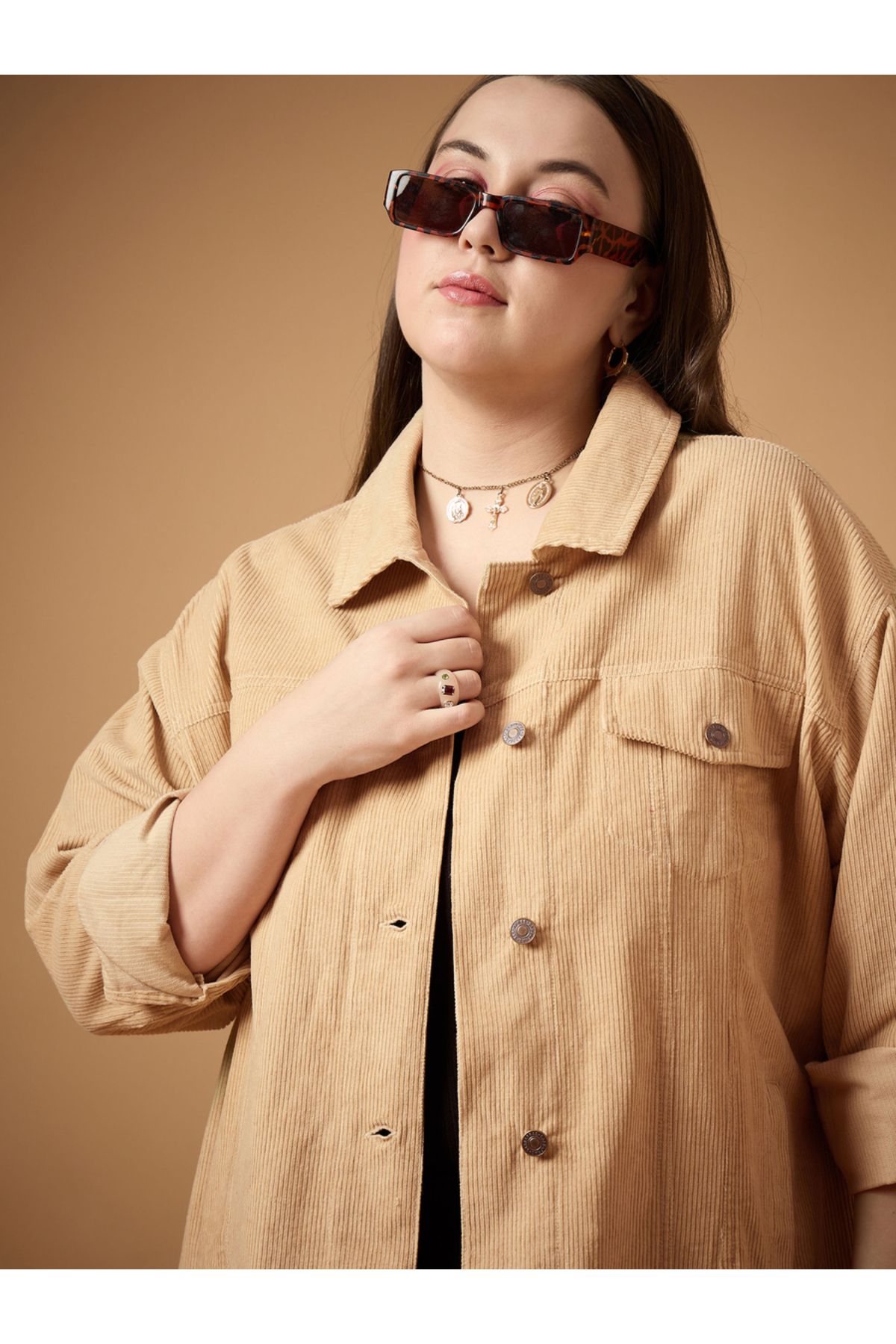 Sassafras By Styli-Plus Size Corduroy Front Button Shacket with Pocket Detail 4