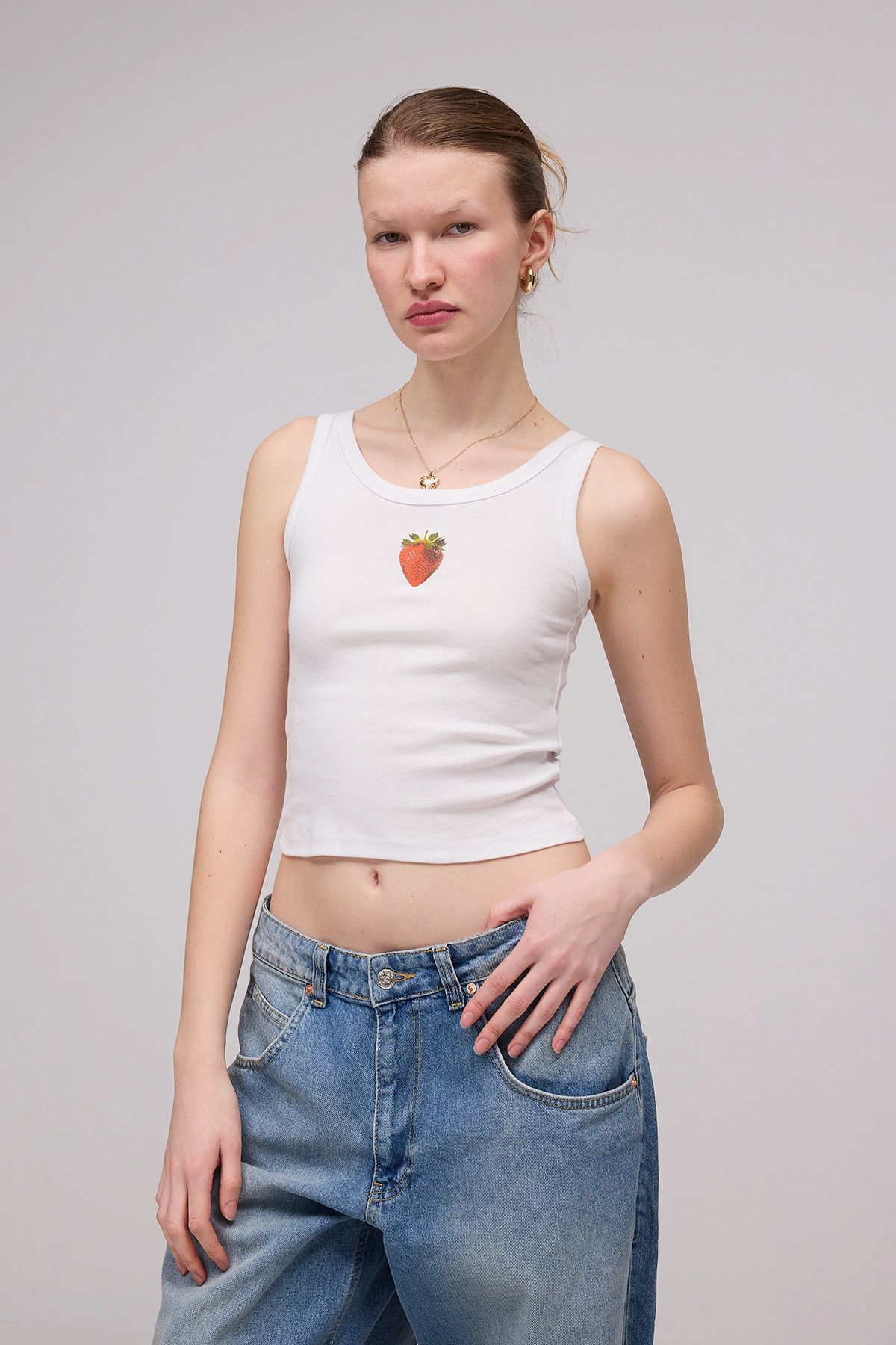 Addax-Strawberry Printed U-Neck Undershirt - A1592 2