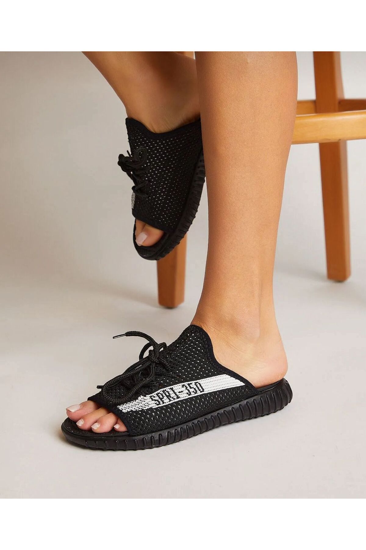 KANTEX-Unisex Black and White Slippers 2