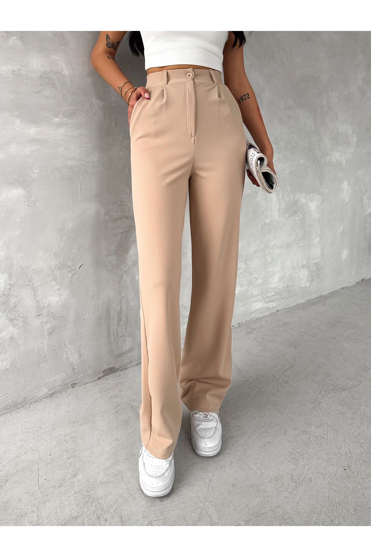 sportiness-High Waist Button Closure Lycra Pleated Palazzo Knitted Trousers 5