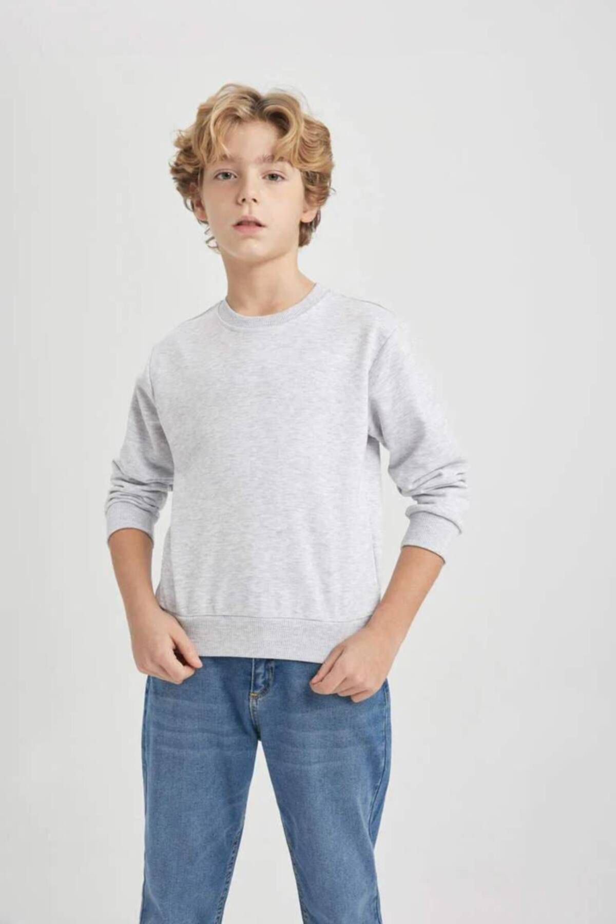 DeFacto Hanorac Simplu De Bază Cu Gât Crew Pentru Băieți B7097a824sp Masculin - 9–10 years