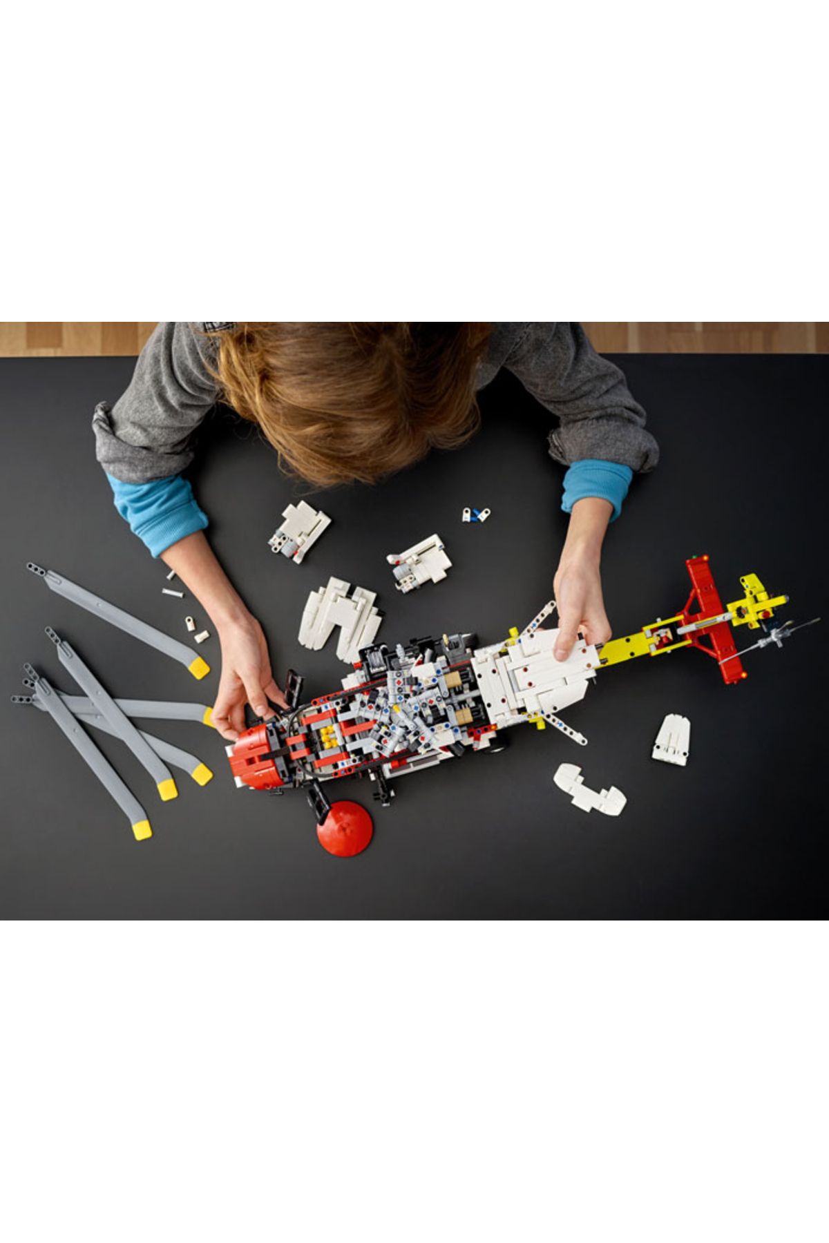 لگو Technic هلیکوپتر نجات Airbus H175   LEGO
