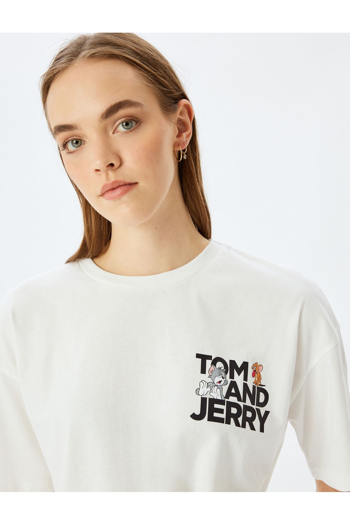 Koton Yeni Sezon Tom ve Jerry Lisanslı Arkası Baskılı Oversize Tişört
