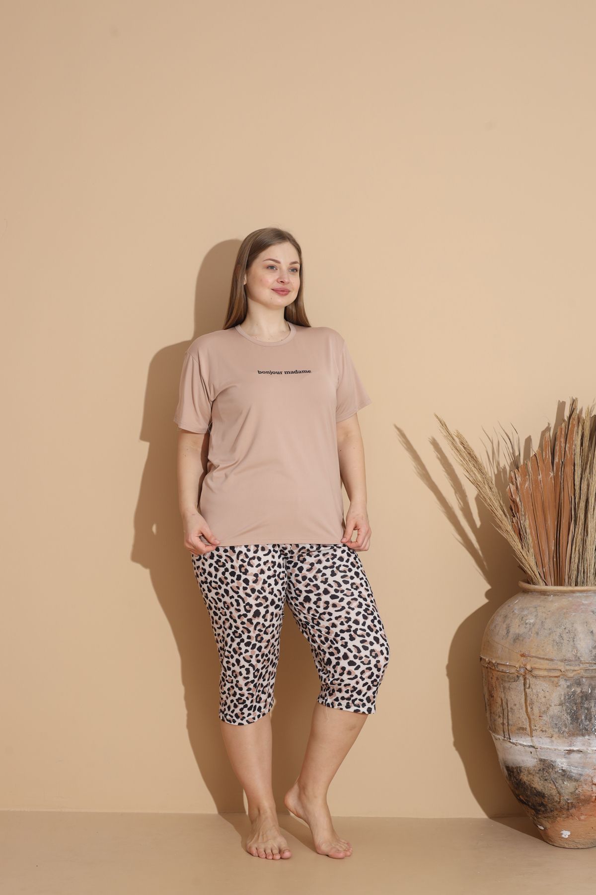 SEBOTEKS-Soft Textured Milan Fabric Short Sleeve Capri Plus Size Women's Pajamas Set 20200 2