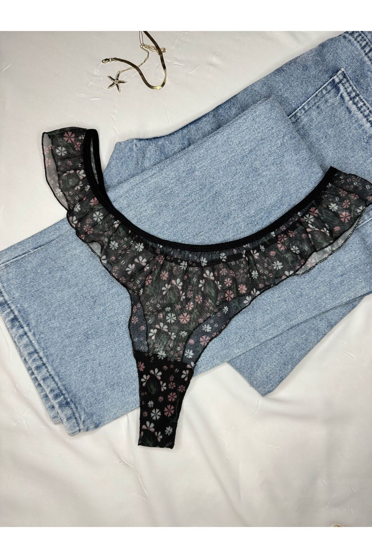 ROZENİN LINGERIE-Black Frilly Floral Patterned Thong 1