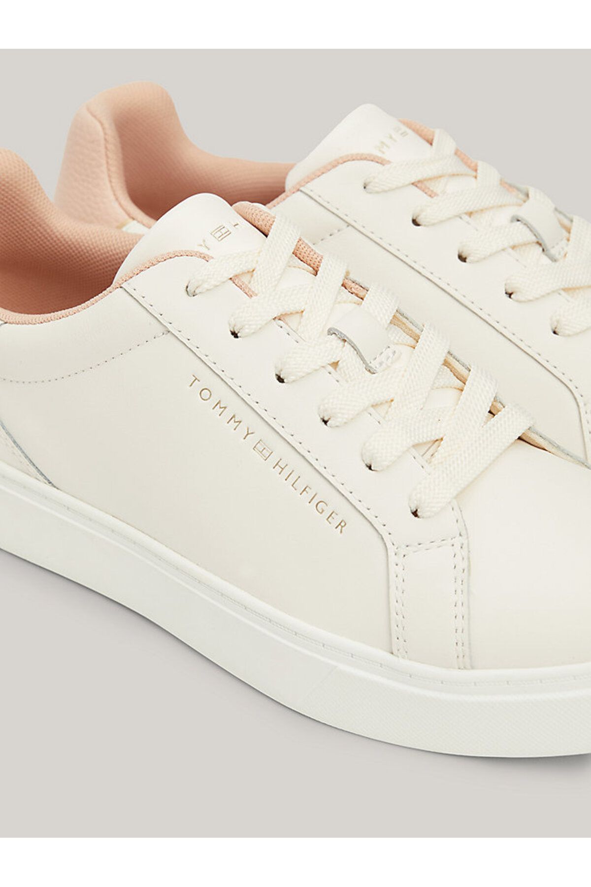 Tommy Hilfiger-حذاء رياضي جلدي بشعار - SHOES FW0FW08000 TQ6 6