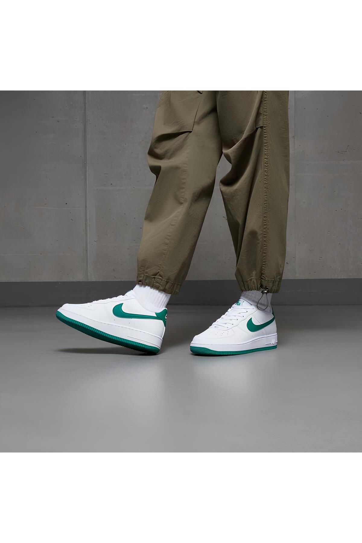 complete the look image