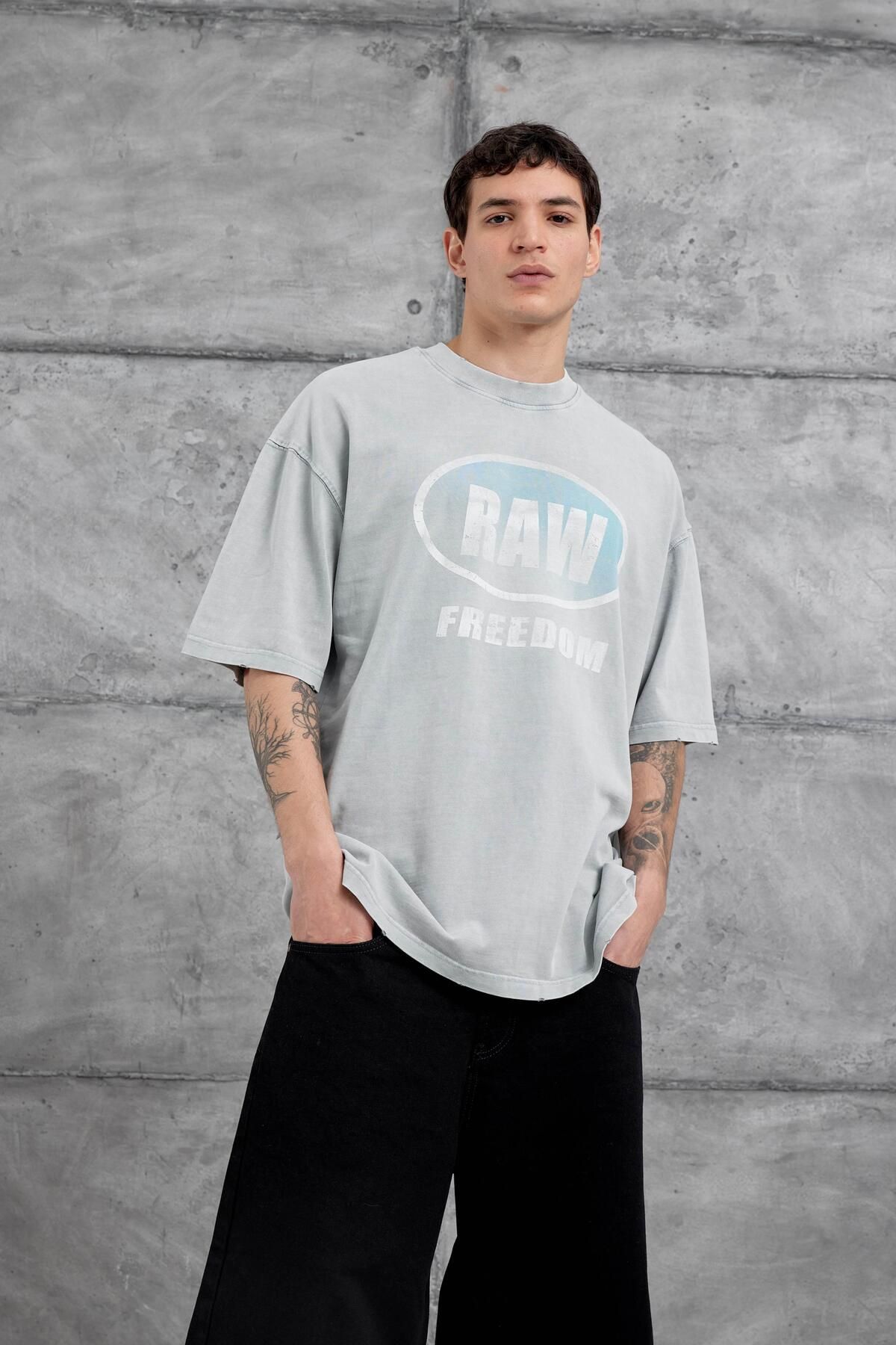 NOMARC-Gray Raw Written Washed Oversize Tshirt 4