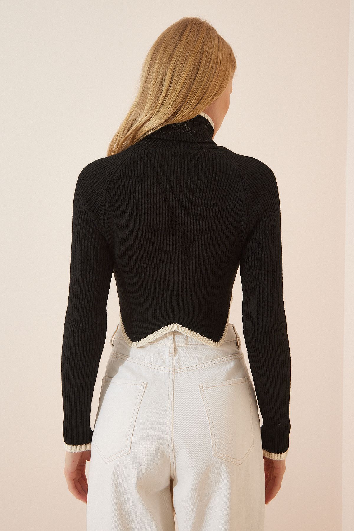 Lovelyİstanbul-Black Turtleneck Sweater - Lyy0086 3