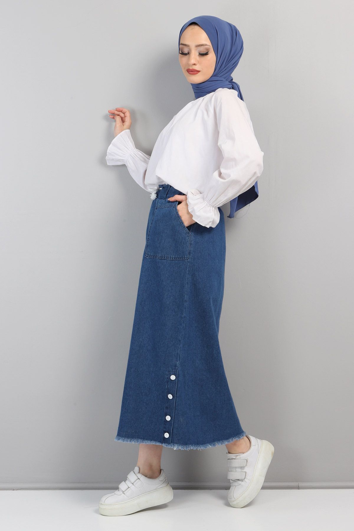 Tesettür Dünyası-Jeansrock mit ausgestellten Seiten Tsd220431 Dunkelblau 3