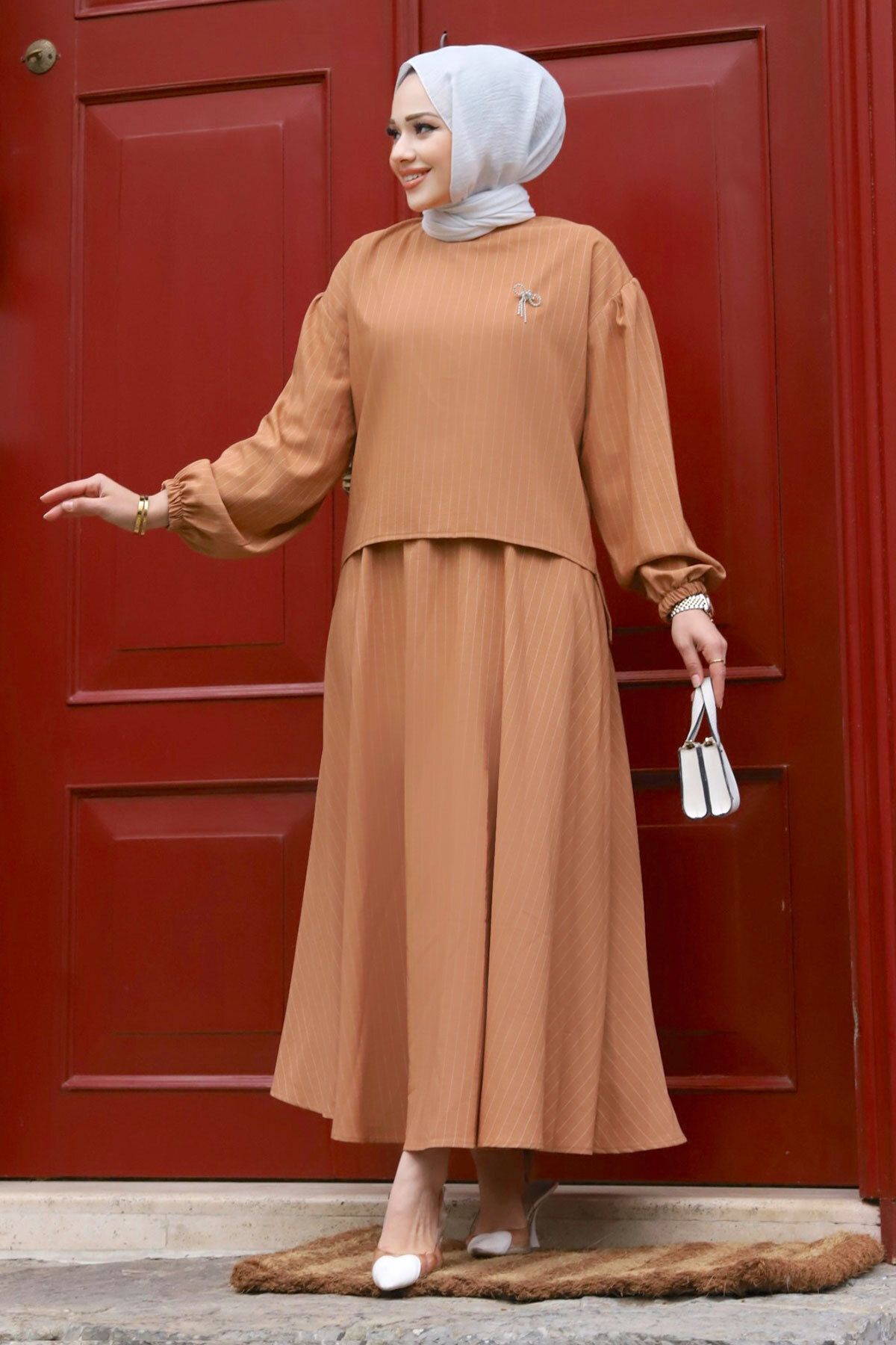 Tesettür Dünyası-Gonca Brooch Detailed Skirted Suit TSD231204 Tan 1