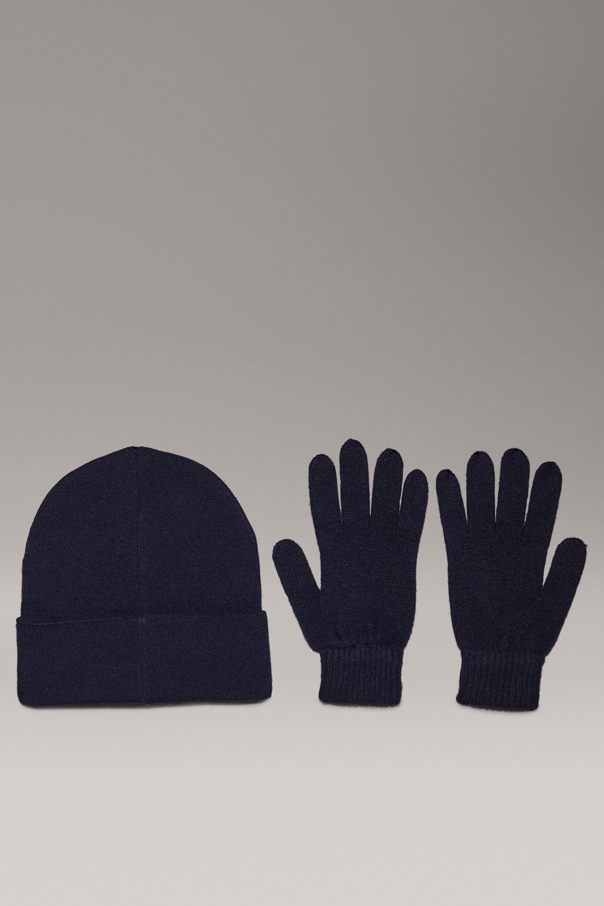 Calvin Klein Jeans-Mono Embro Geschenk Beanie und Handschuhe Set 1