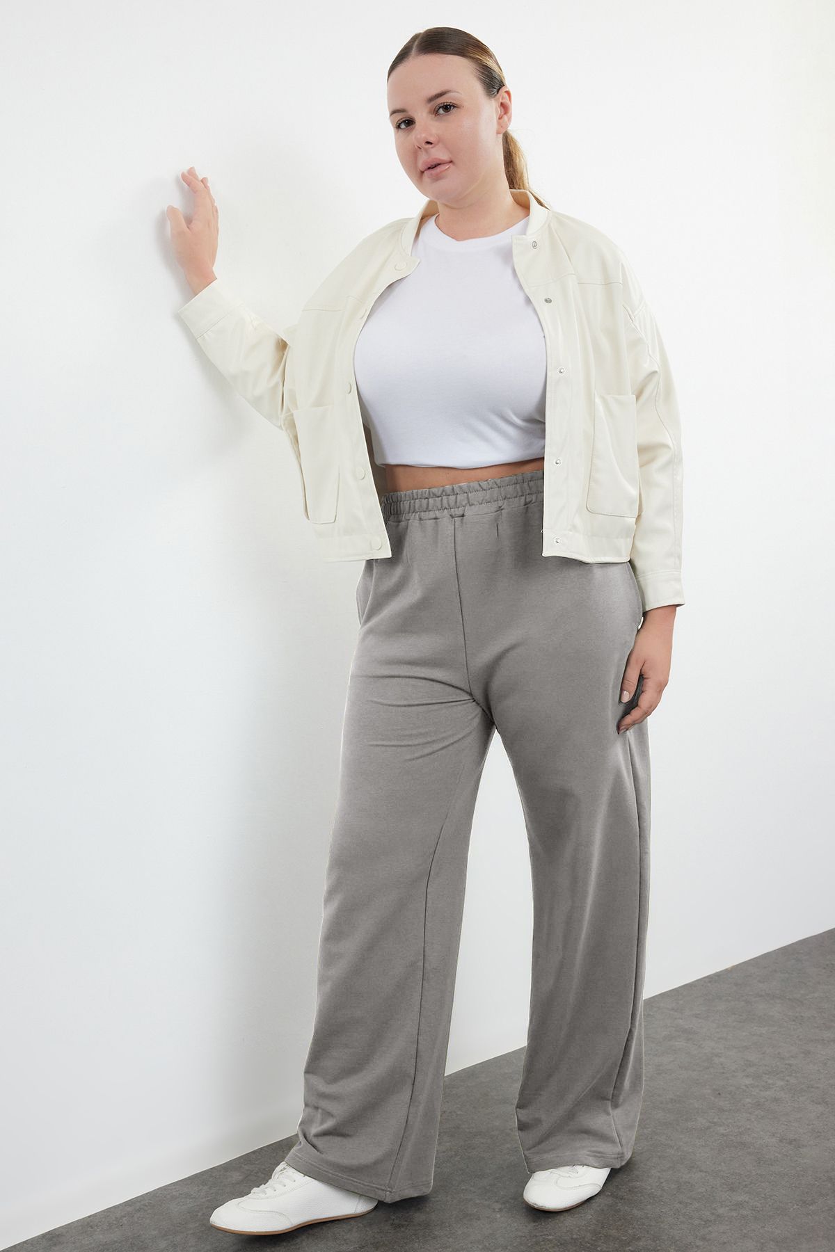 complete the look image
