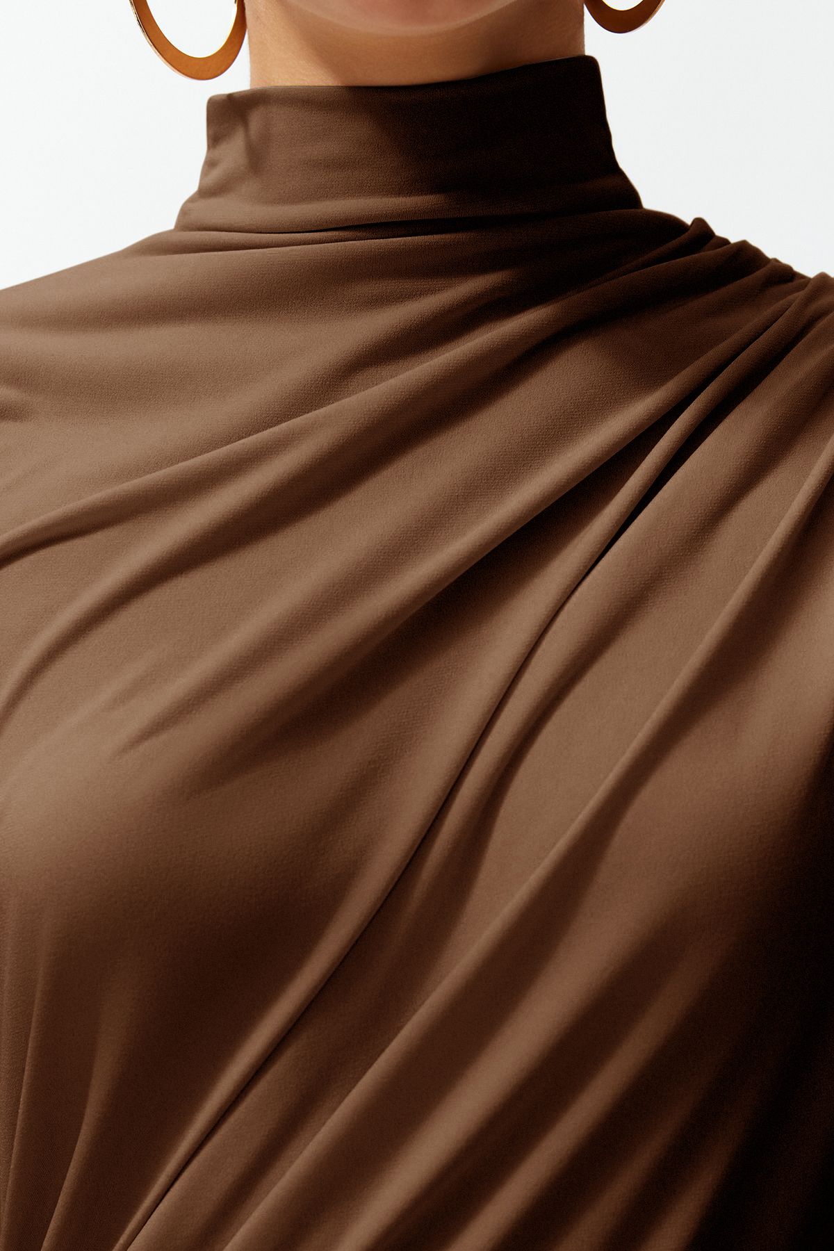 Trendyol Collection-Bluză tricotată elastică cu mâneci scurte, cu mâneci scurte, cu detaliu de draperie maro TWOSS24BZ00426 3
