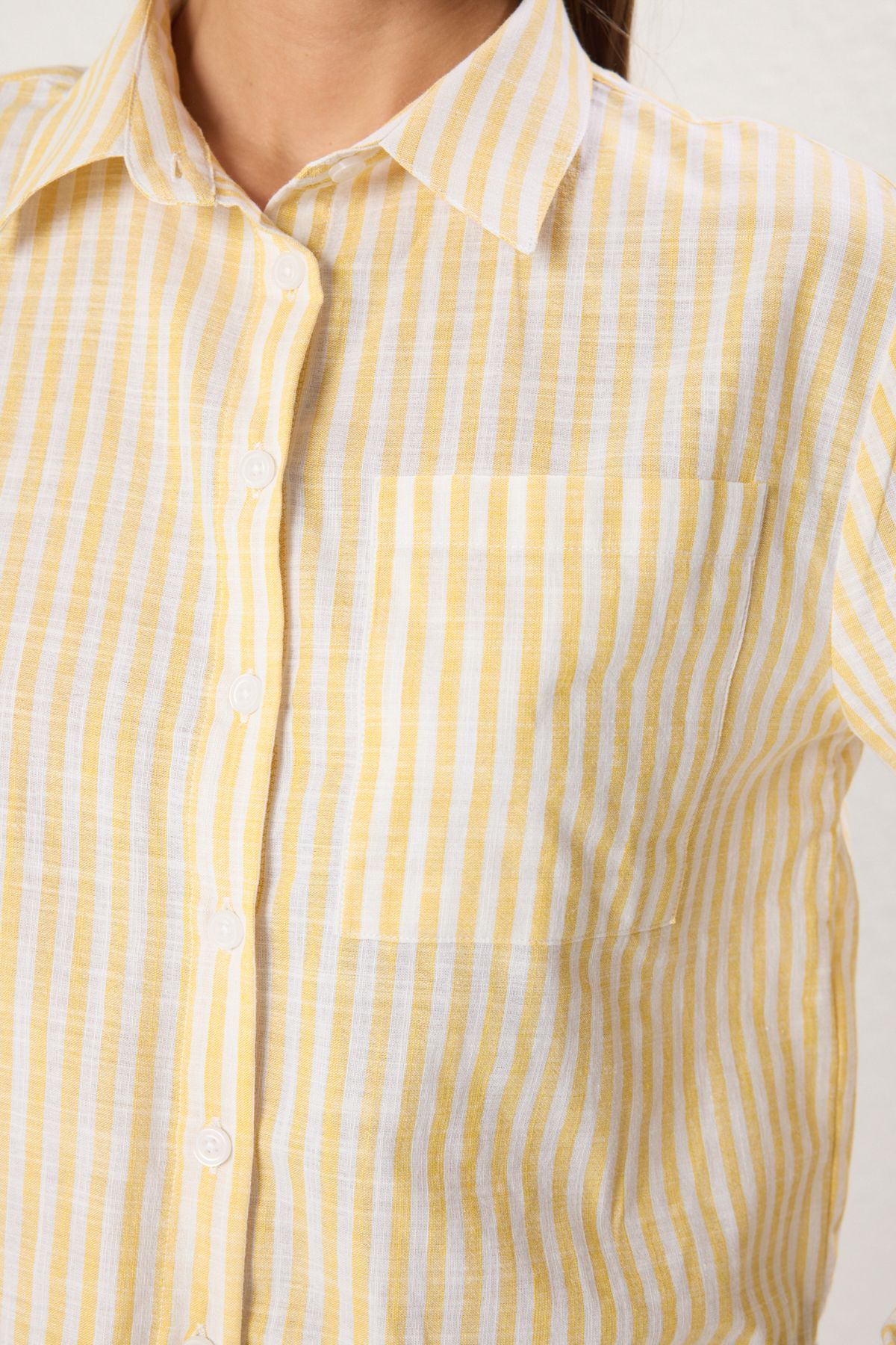 Trendyol Collection-Yellow Striped Crop Regular Boxy Die Woven Shirt Twoss25Go00106 4