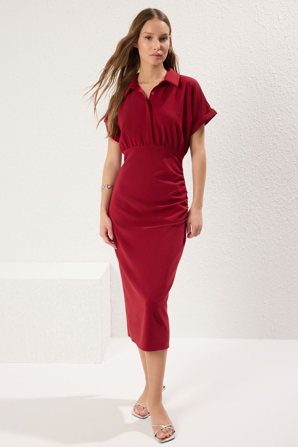 Trendyol Collection Burgundowa Prosta Sukienka Midi Tkana Twoss25el00253 Kobieta - 34