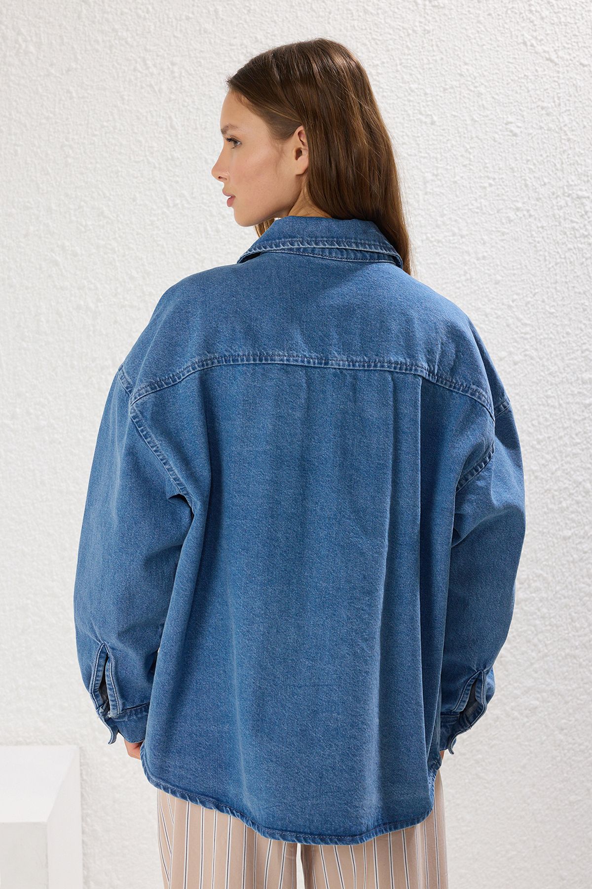 Trendyol Collection-Blue Oversize Denim Shirt Twoss25Go00113 4