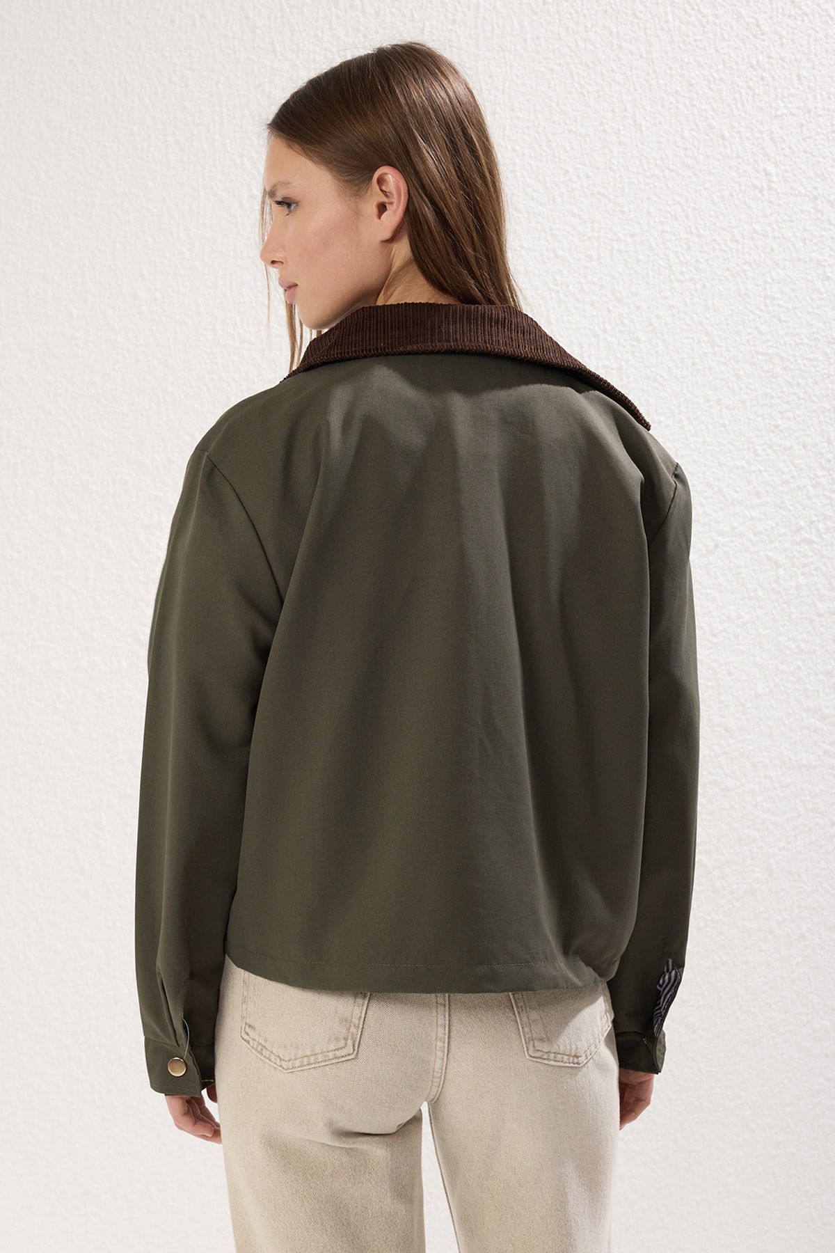 Kolekcia Trendyol-Oversize khaki kabát - TWOSS25MO00012 4