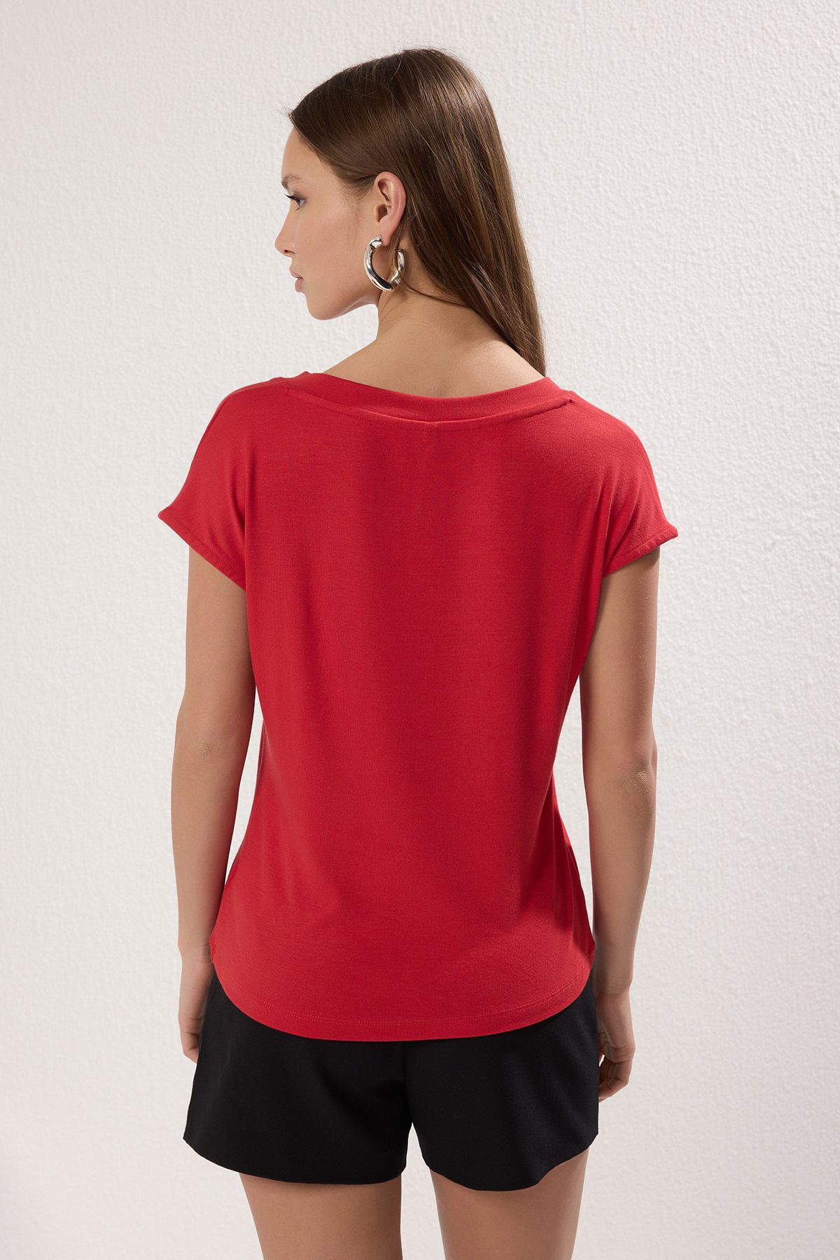 Trendyol Collection-Червена еластична вискозна блуза - Лунен ръкав с V-образно деколте, вталена Twoss24Bz00433 4