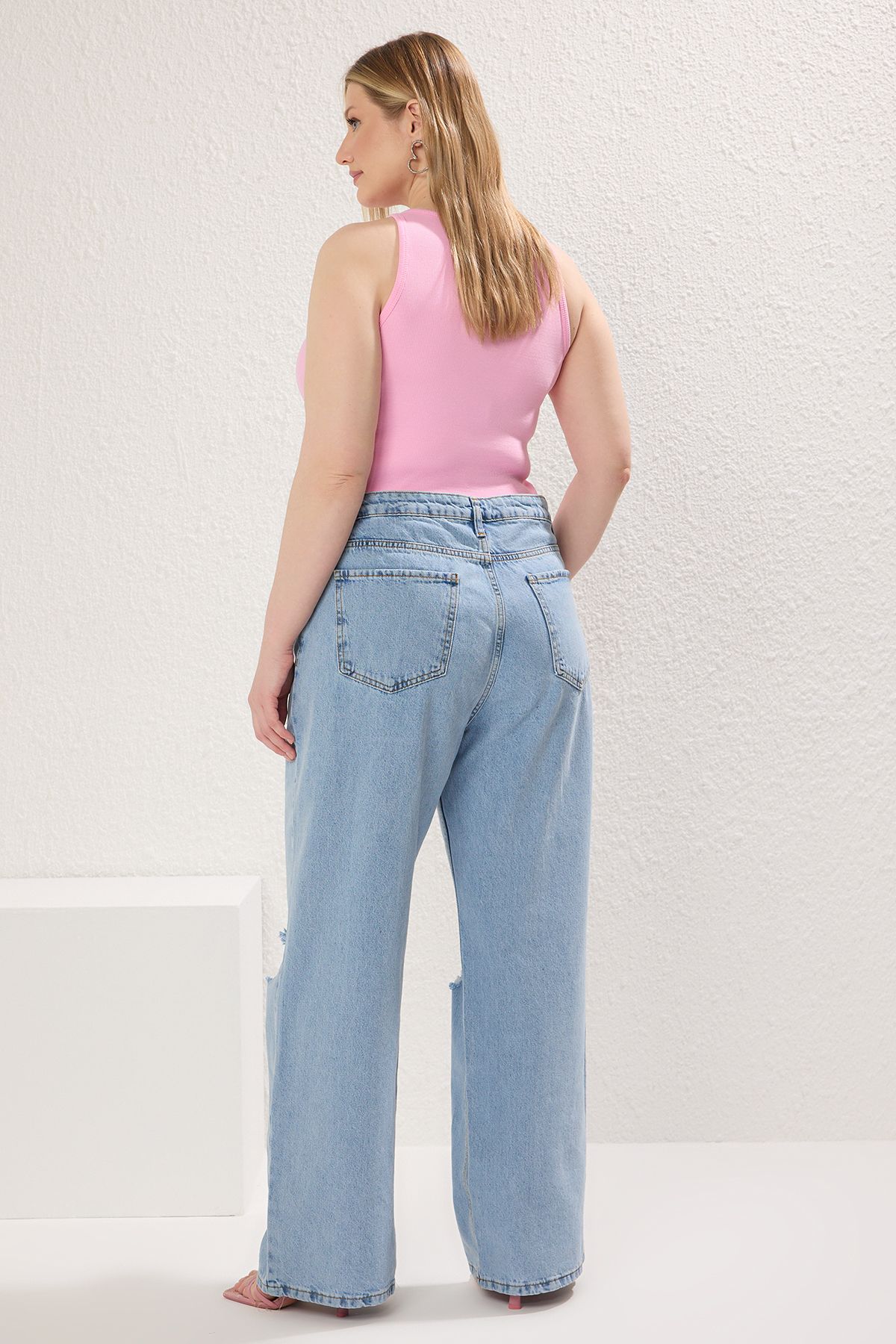 Trendyol Curve-Ice Blue High Waist Destroyed Wide Leg Large Size Wide Leg Jeans Tbbss22Je00006 4