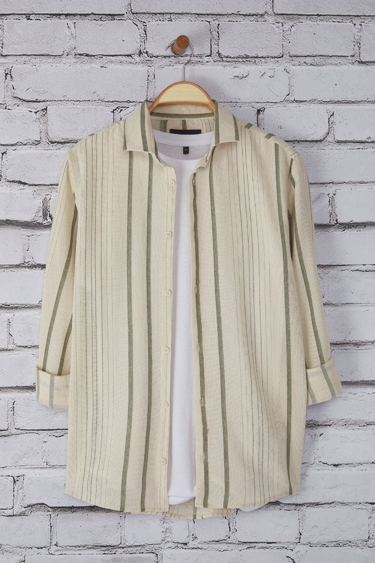 Trendyol Collection-Prémiová khaki košile Regular Fit s pruhy – plátěná textura TMNSS23GO00056 5