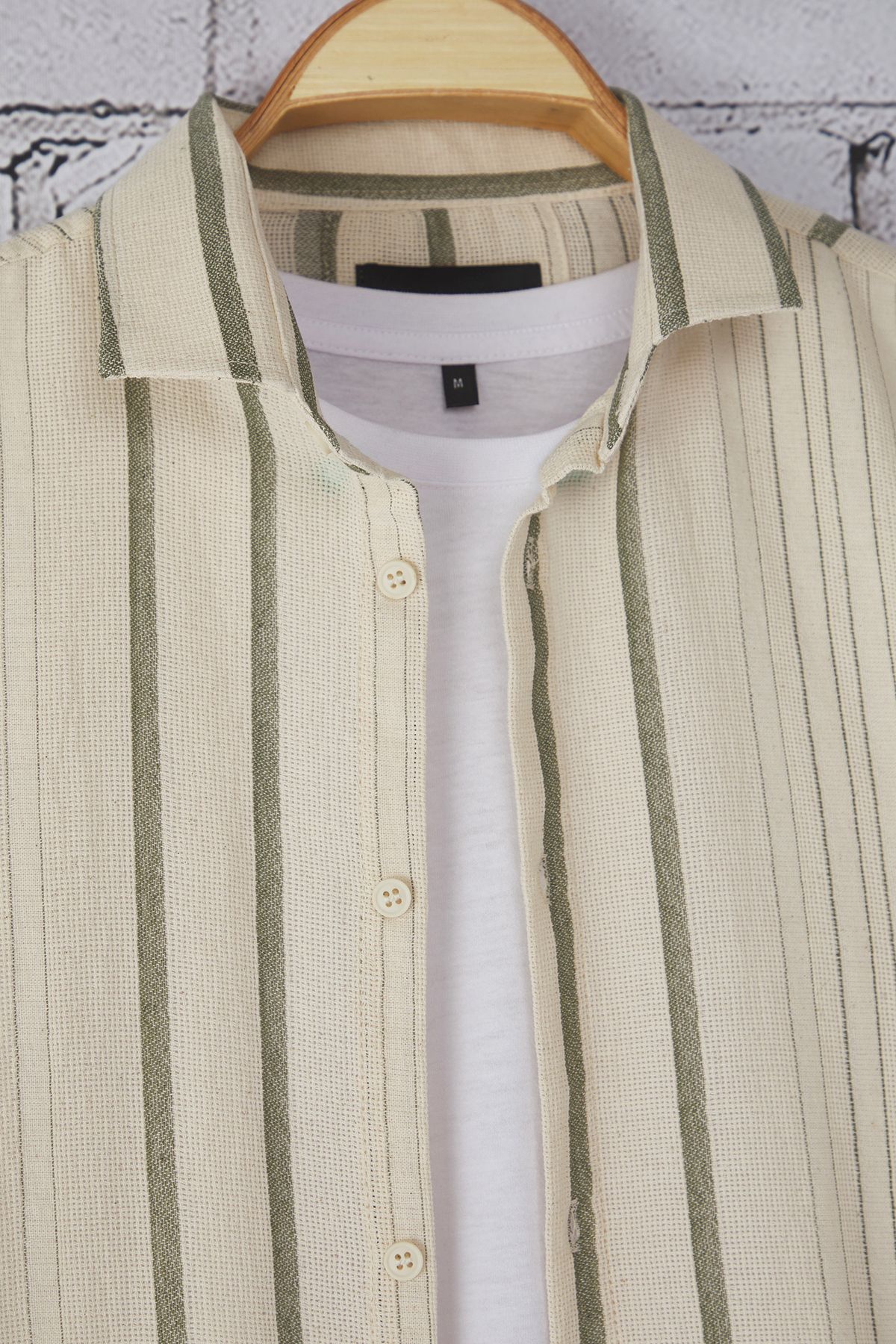 Trendyol Collection-Prémiová khaki košile Regular Fit s pruhy – plátěná textura TMNSS23GO00056 6