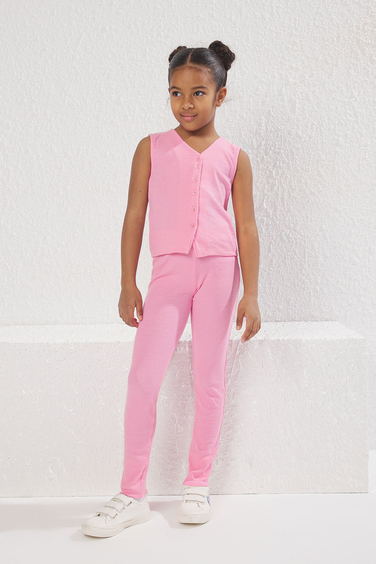 TRENDYOLKIDS Różowy Gładki Dzianinowy Kombinezon Góra-dół Tkdss25au00030 Kobieta - 4–5 years