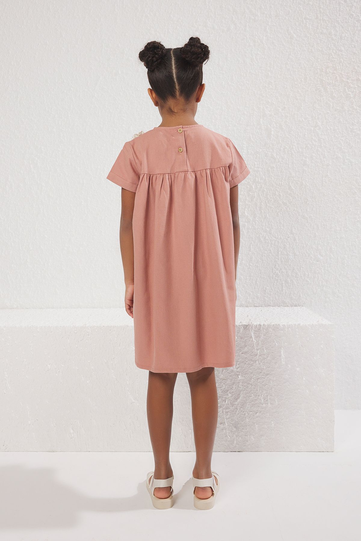 TRENDYOLKIDS-Dusty Rose Girl's Mini Floral Short Sleeve Knitted Dress Tkdss25El00021 3