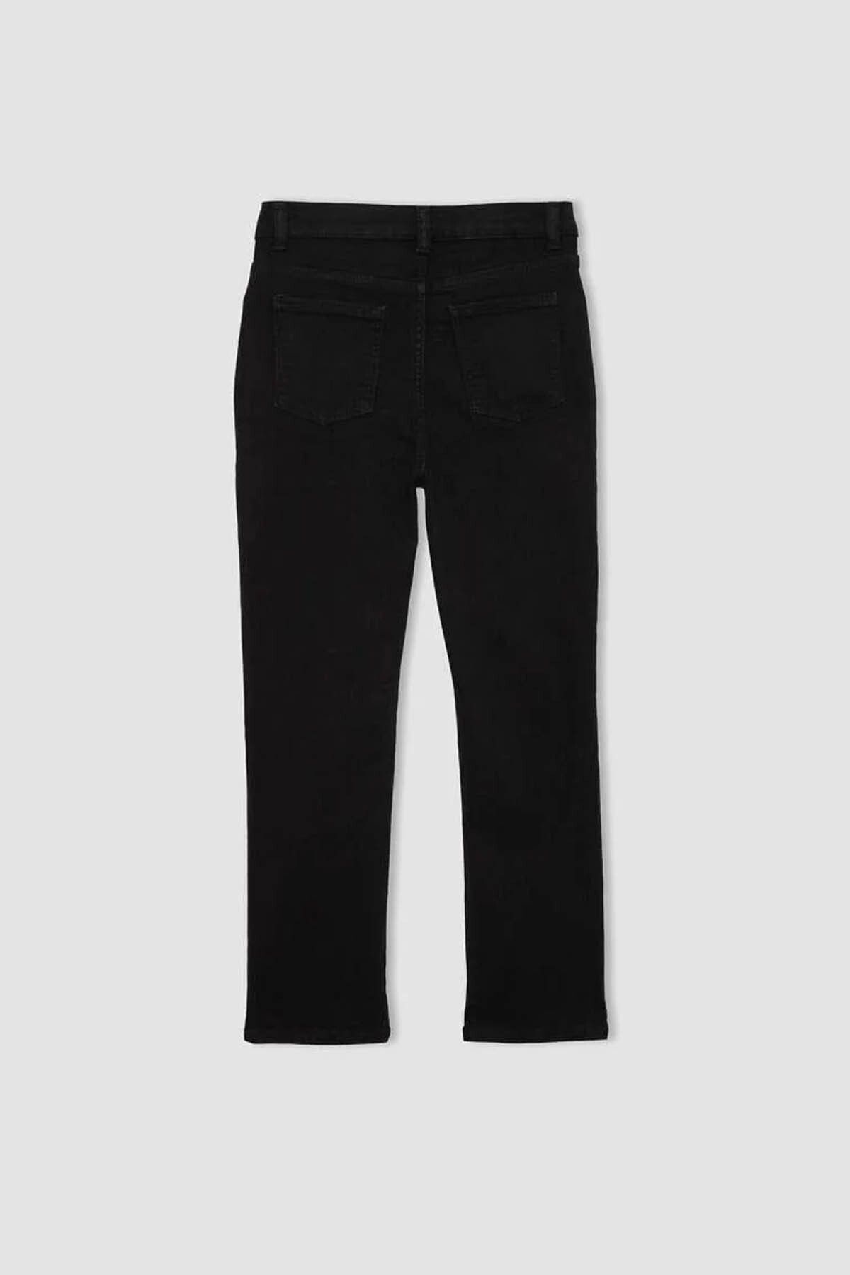 DeFacto-Jungen-Jeans mit gerader Passform und Standardbein, Basic-Hose B5445a824sm 5