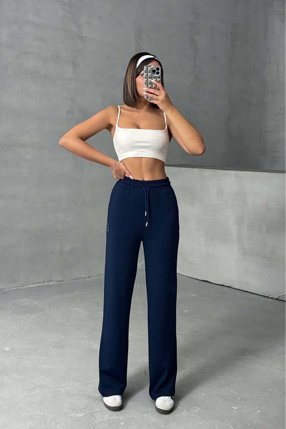Neşeli Butik Pantaloni De Trening Pentru Femei, Albastru Bleumarin, Cu Picioare Largi - Femeie - 40