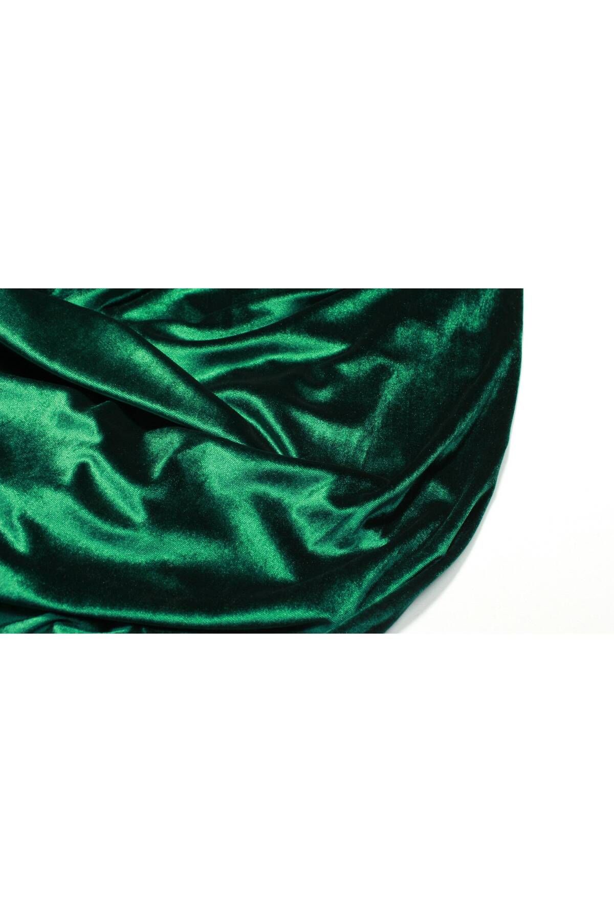 FabricLoom Heavy Velvet Fabric: Emerald, Timeless Sophistication, Radiant Shine, and Unmatched Flexibility