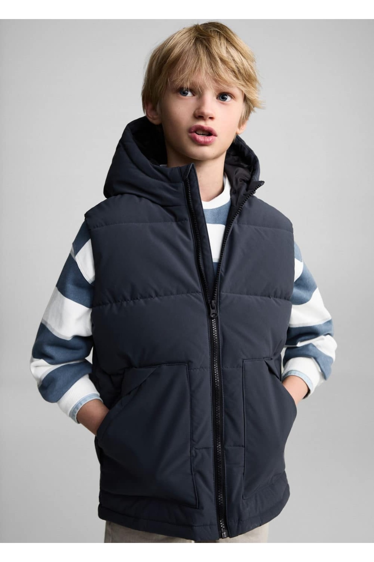 Kapüşonlu kapitone yelek