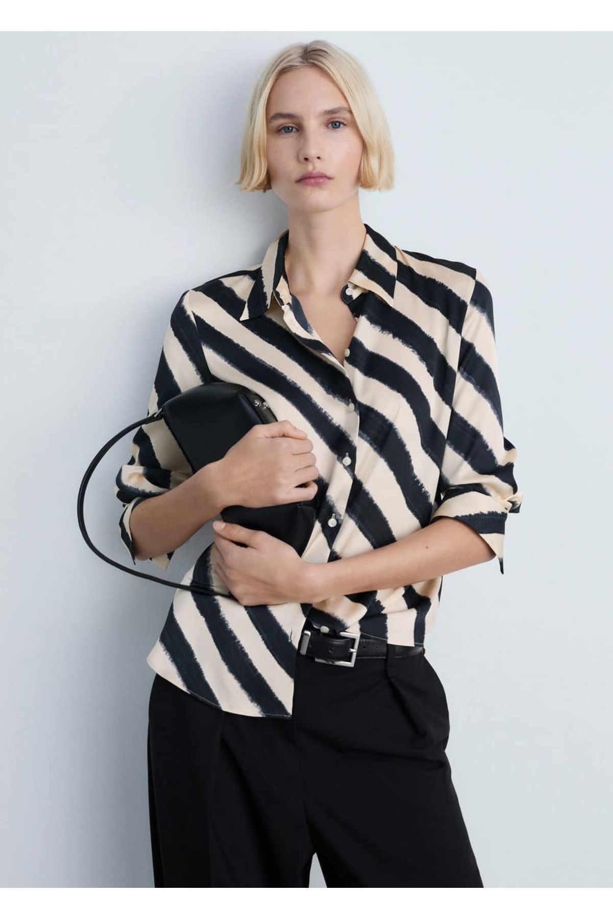 Desenli saten gömlek