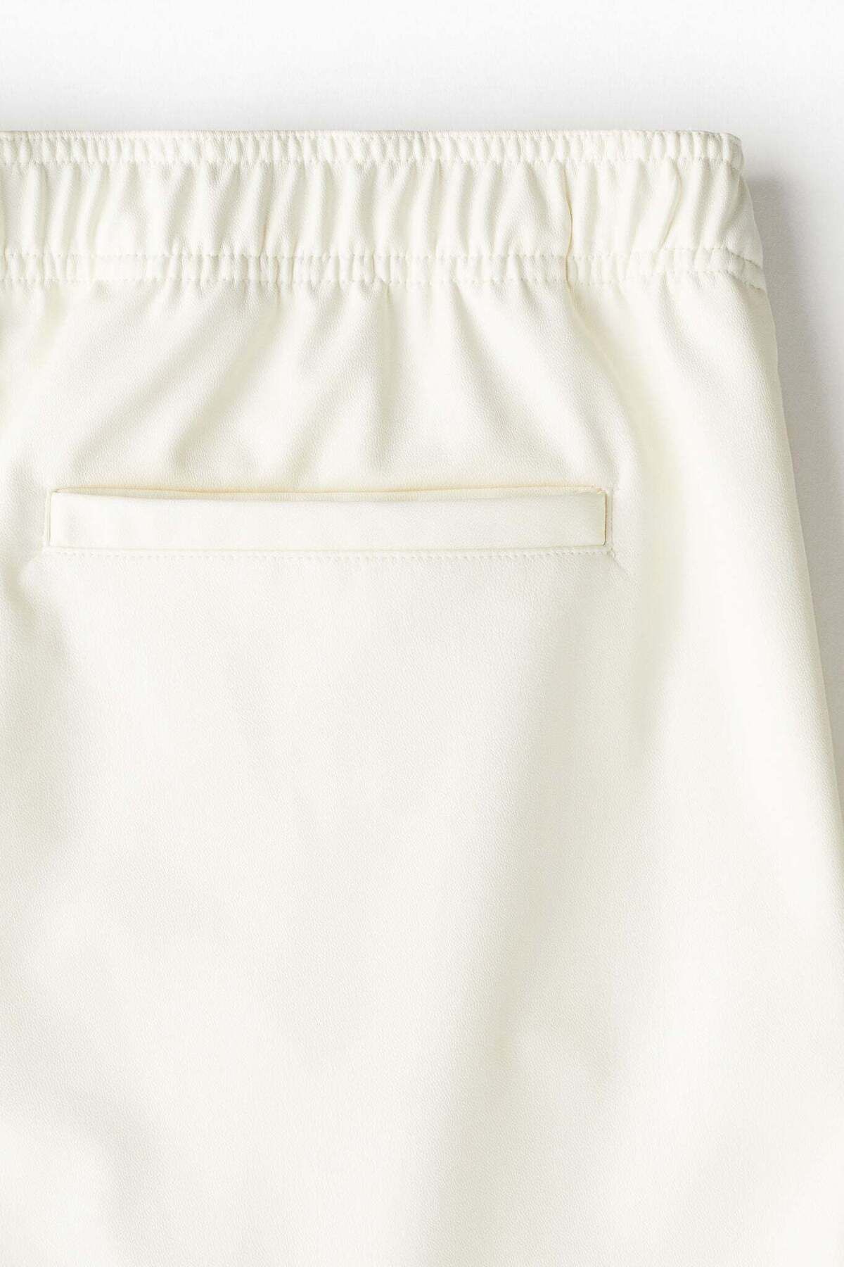 H&M-Relaxed Fit Coated shorts 8