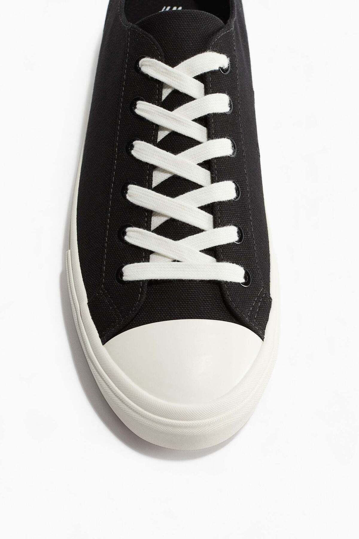 H&M-Canvas trainers 1