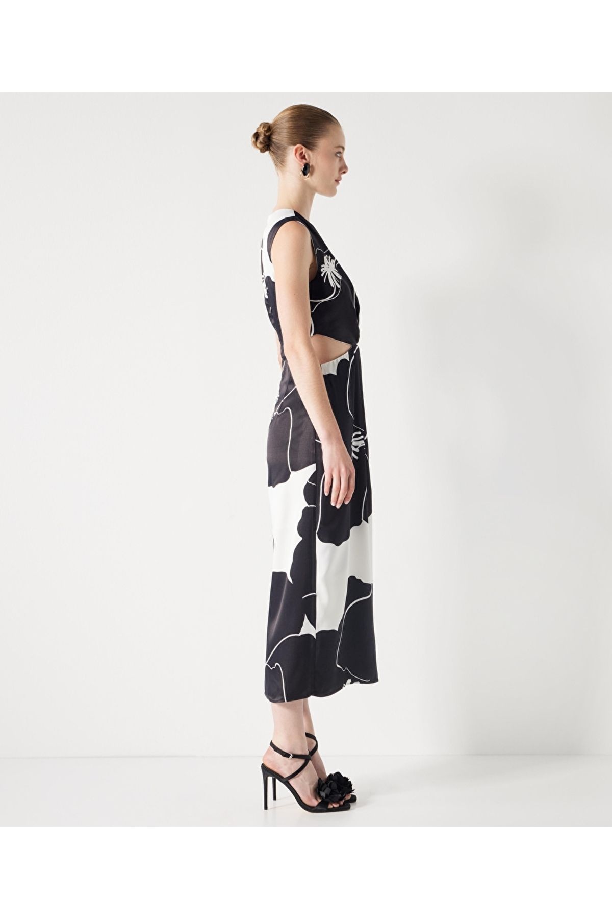İpekyol-Rochie cu modele decupate 3