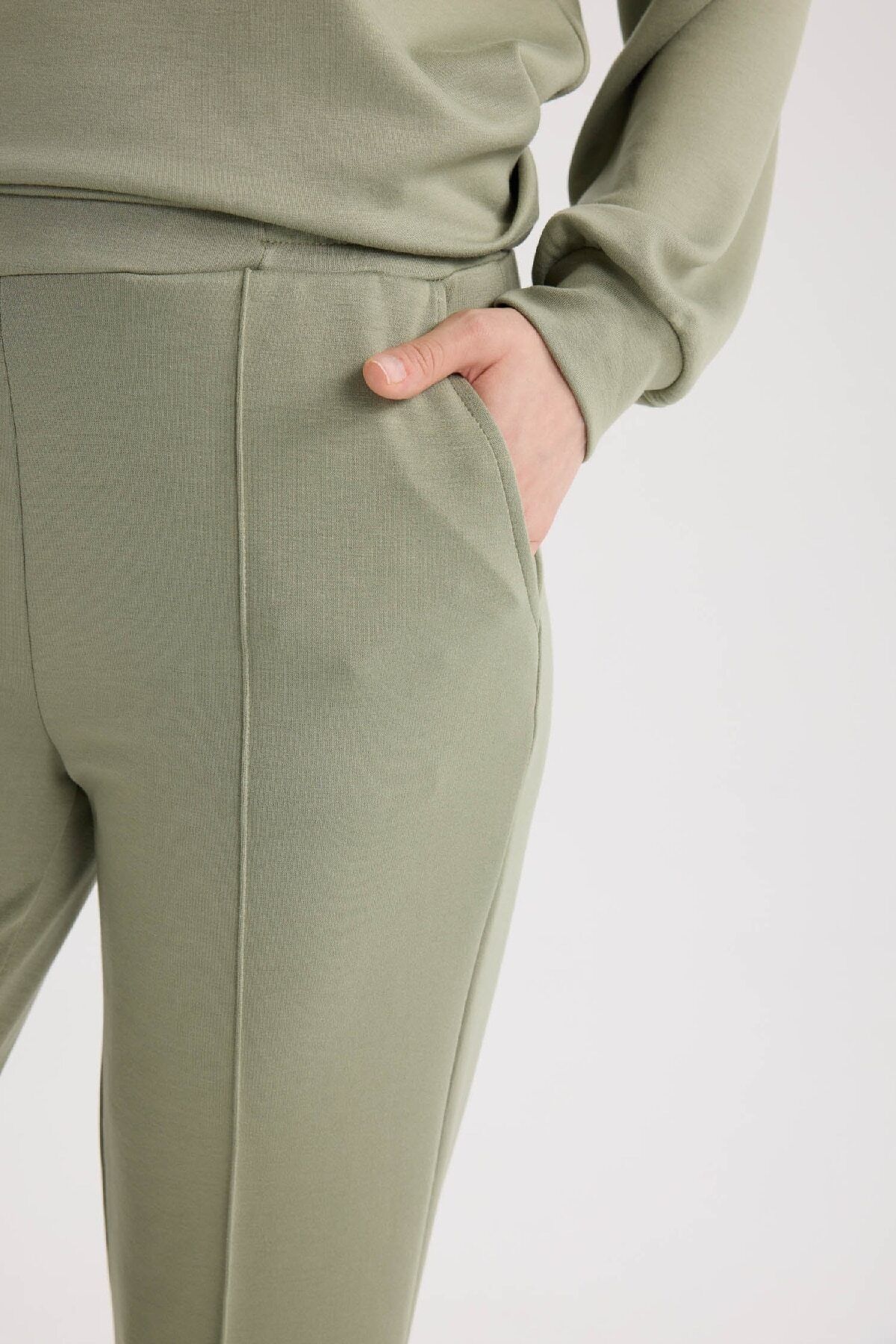 DeFacto-Regular Fit Stretchy Waisted Basic Straight Pants with Pockets E1954Ax25Sp 5