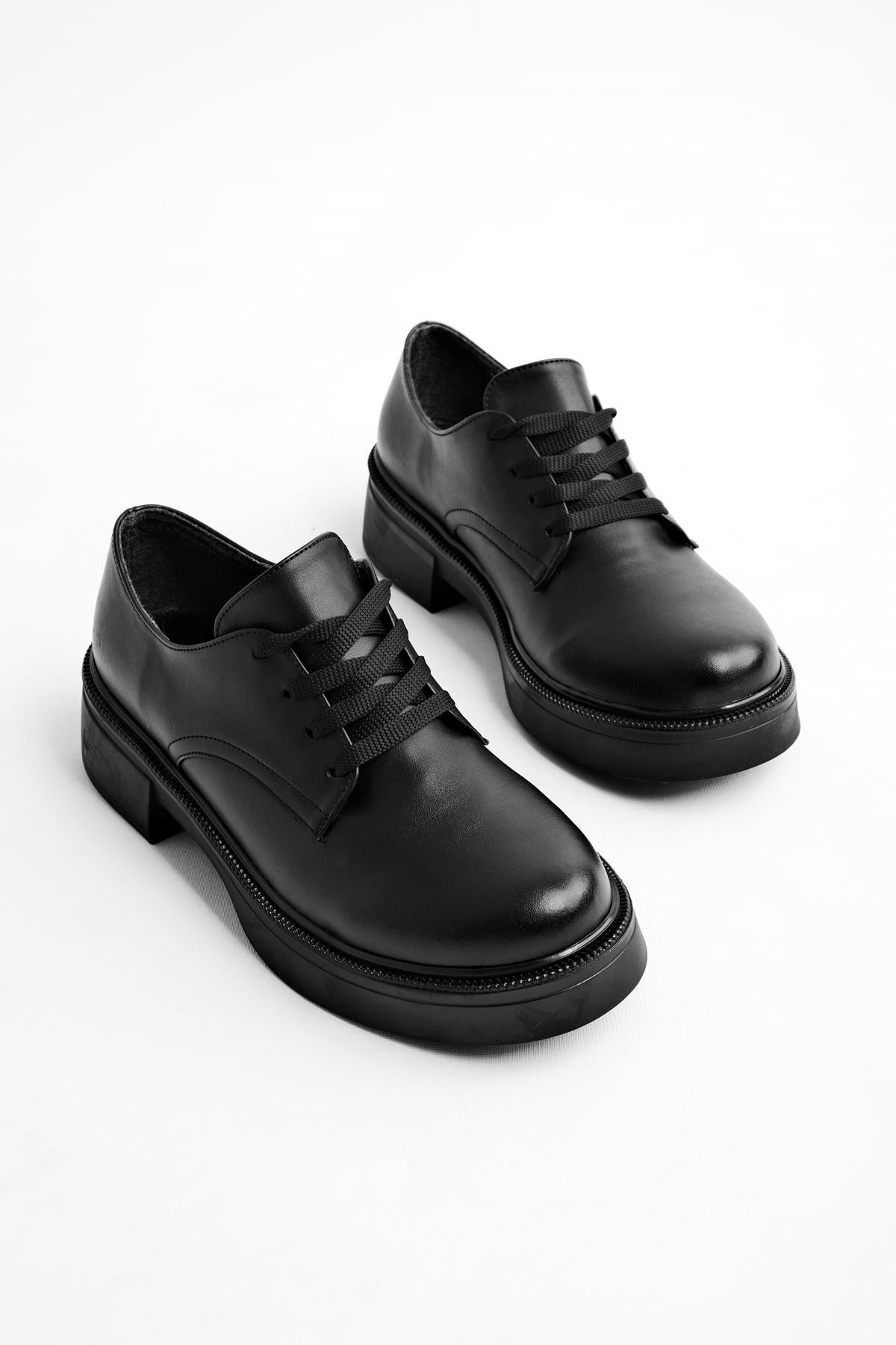 Lal Shoes & Bags-Дамски ежедневни обувки с връзки Zenna - черни 3