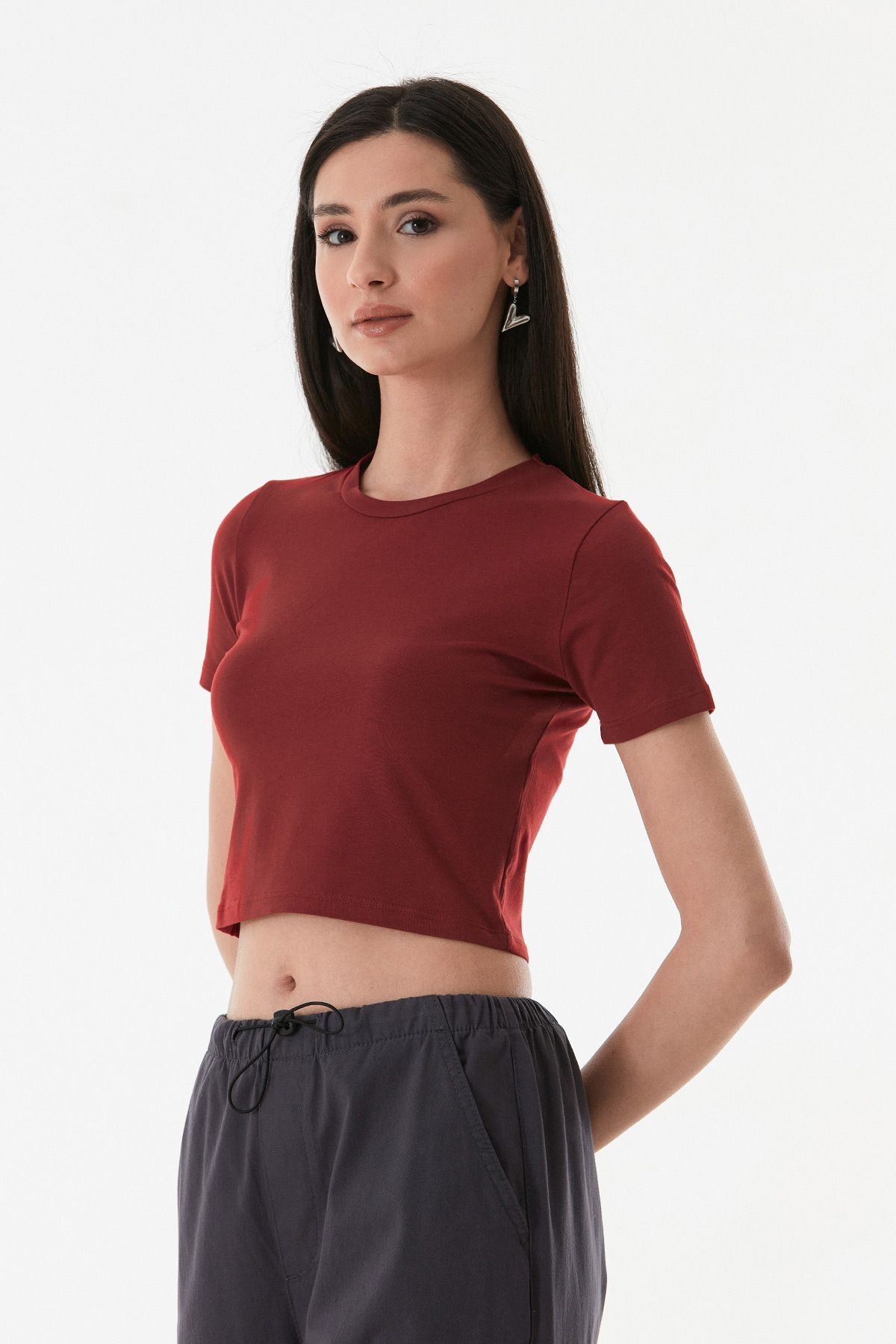 Fulla Moda-Basic Crew Neck Crop T-Shirt 3